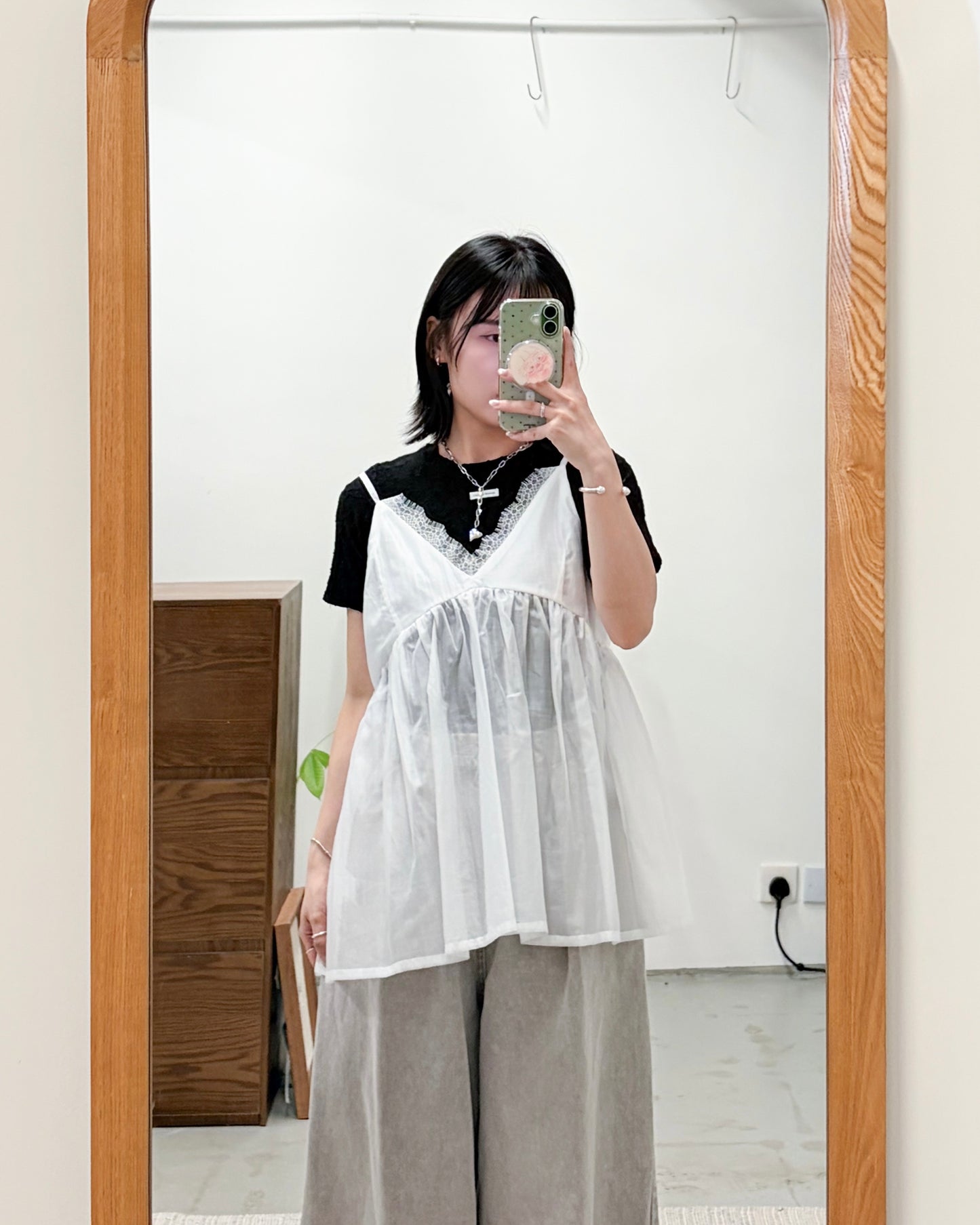 TP758- 暗花Skinny Top | White | Black
