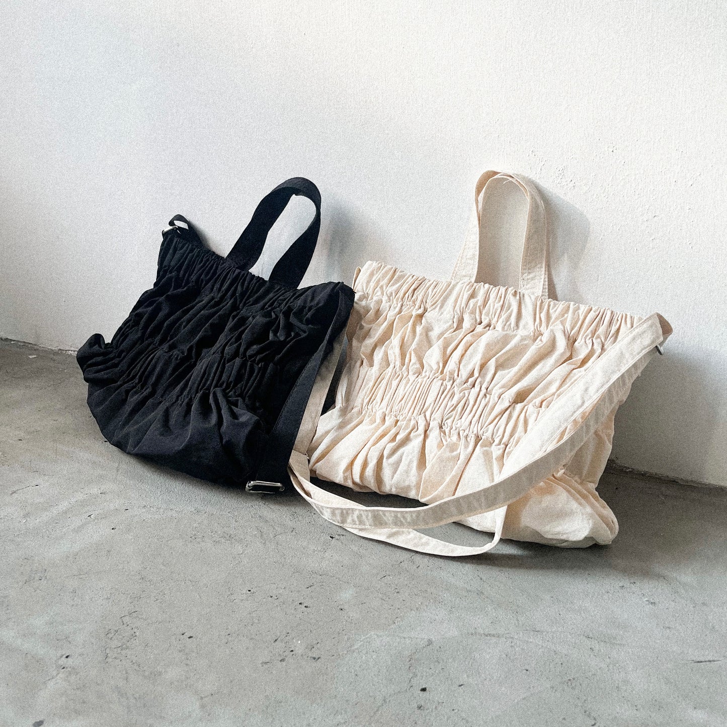 BG21- 2 Way Crinkle Bag | Ivory | Black