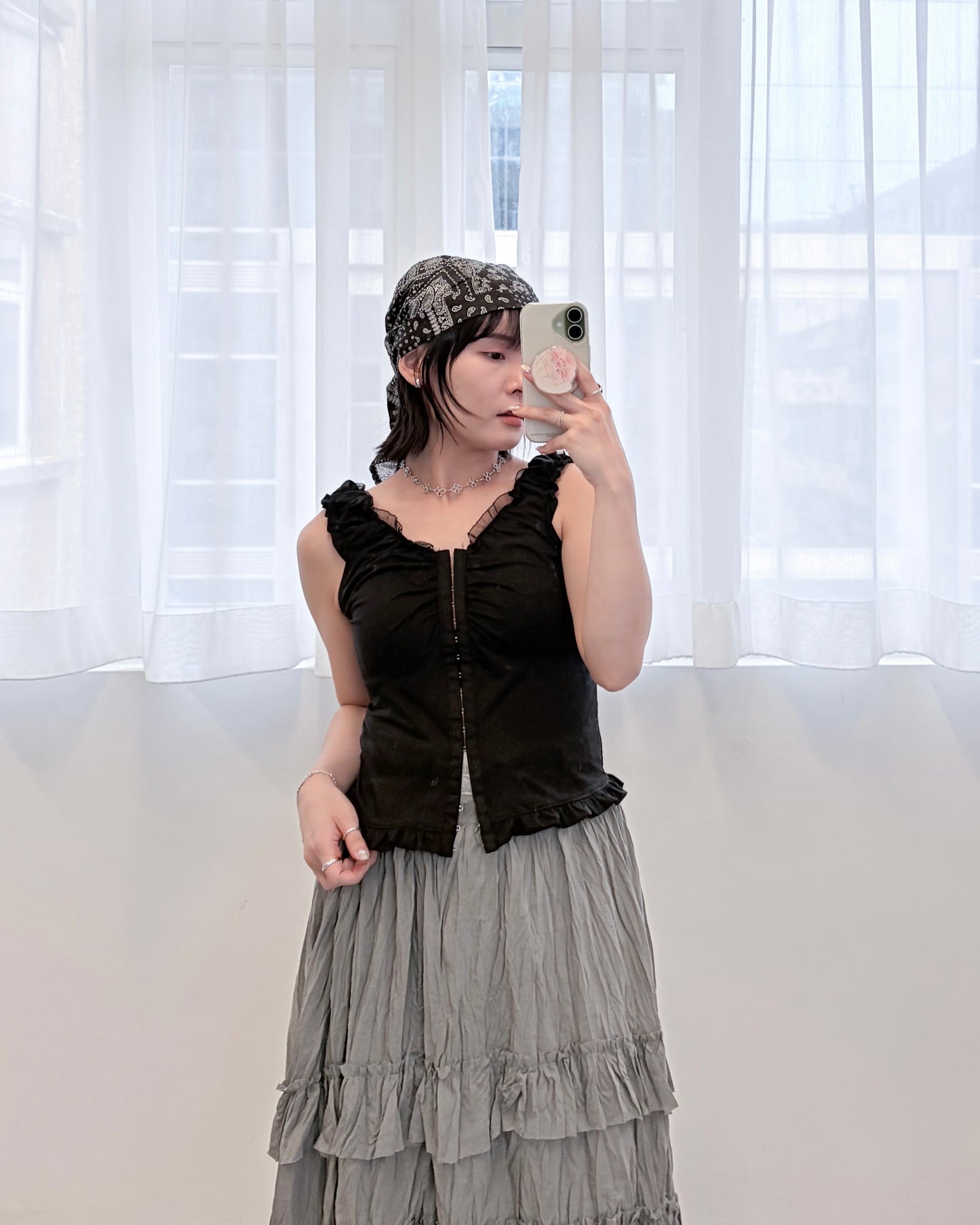 TP819- See-through Ruffle Sleeve Chain Vest | White | Black