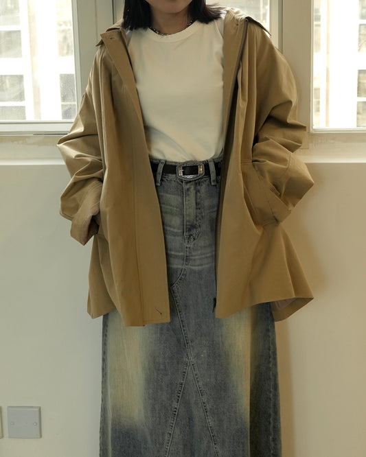 JK43- 打褶傘形薄外套 | Beige | Black