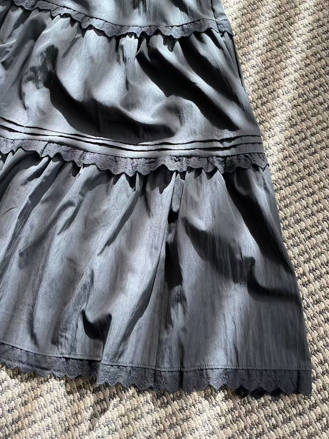 SK146- Three Ruffle Skirt | White | Black