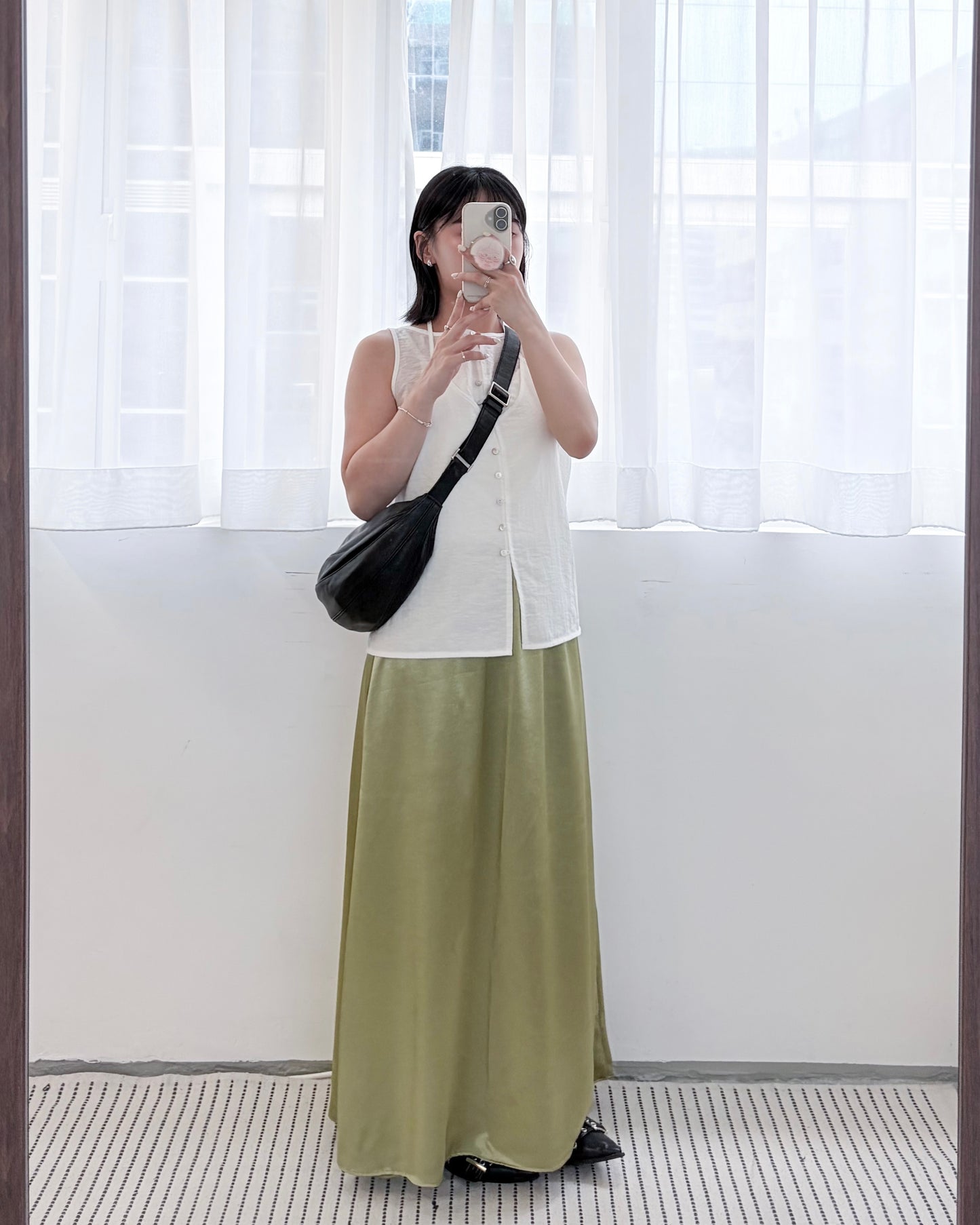 TP829- Office Vest | White | Black