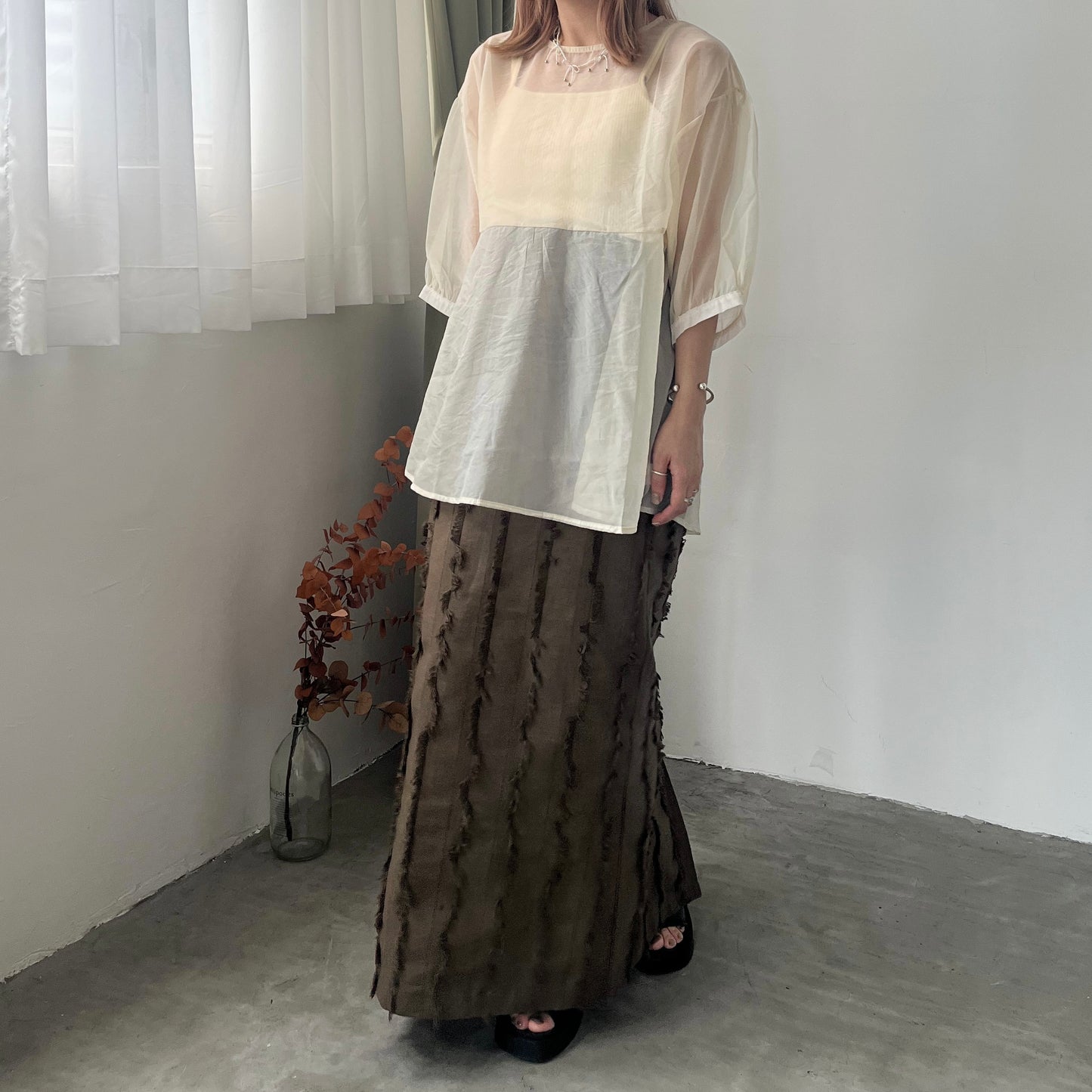 TP191- Bubble Sleeve Top | Ivory | Brown