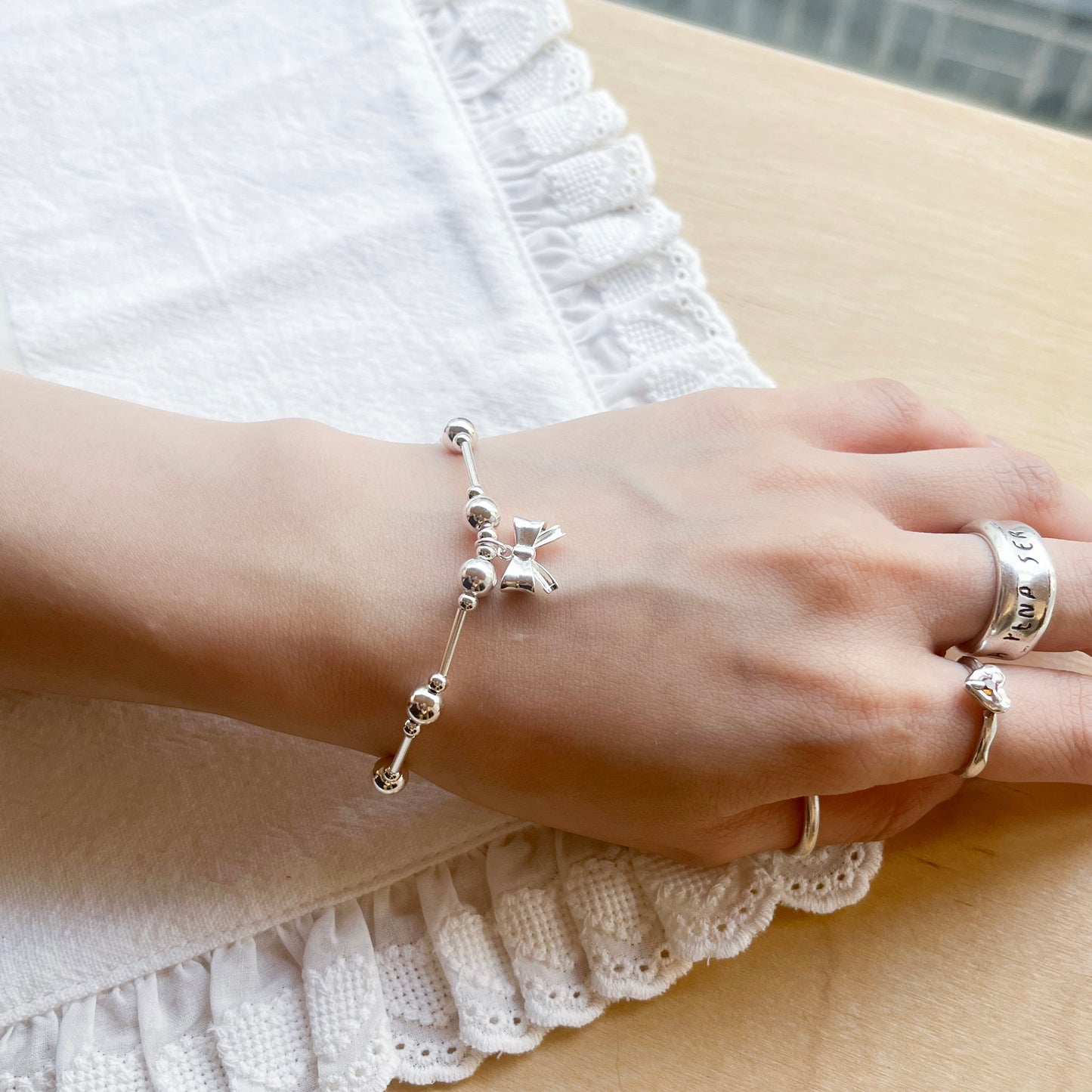 AC237- S925 Ribbon Ball Ball Bracelet ( 彈性橡筋 )