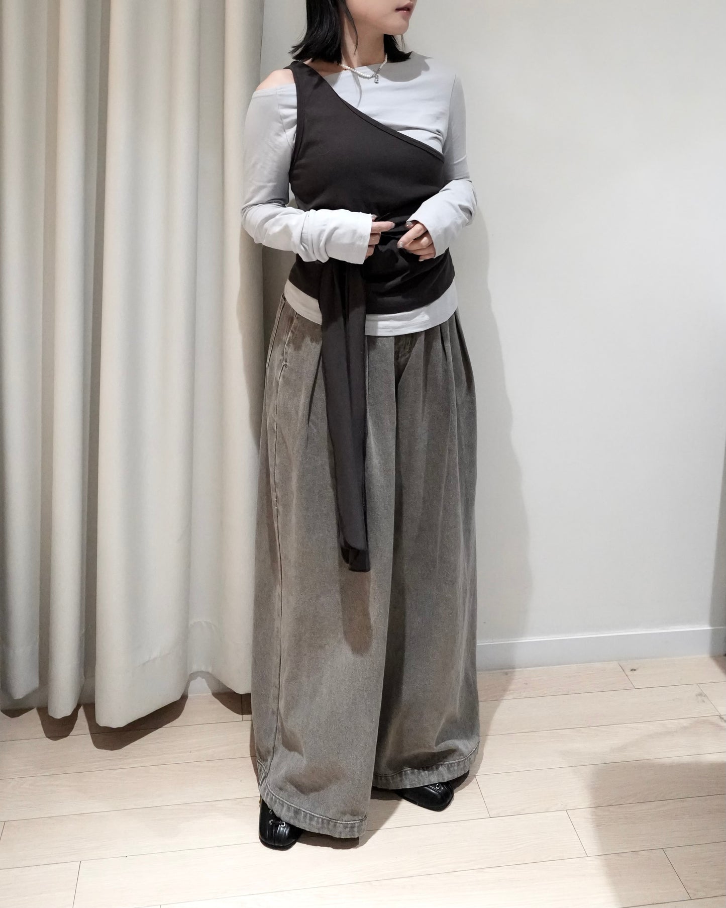 TP697- 斜肩背心綁帶Top Set | Brown x  Blue | White x Grey ( 2件連住 )