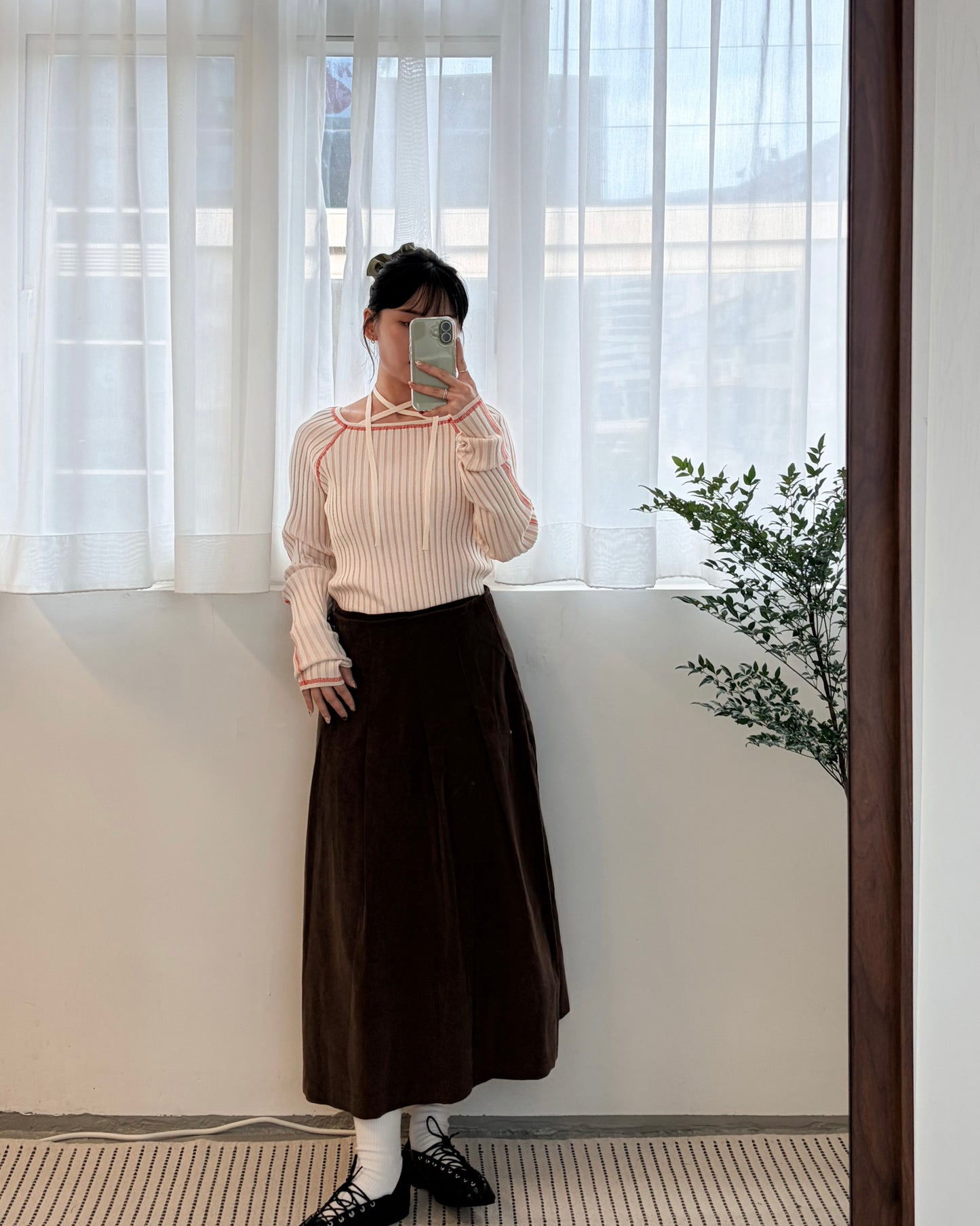 SK134- 燈芯絨一片打褶裙 | Brown | Black