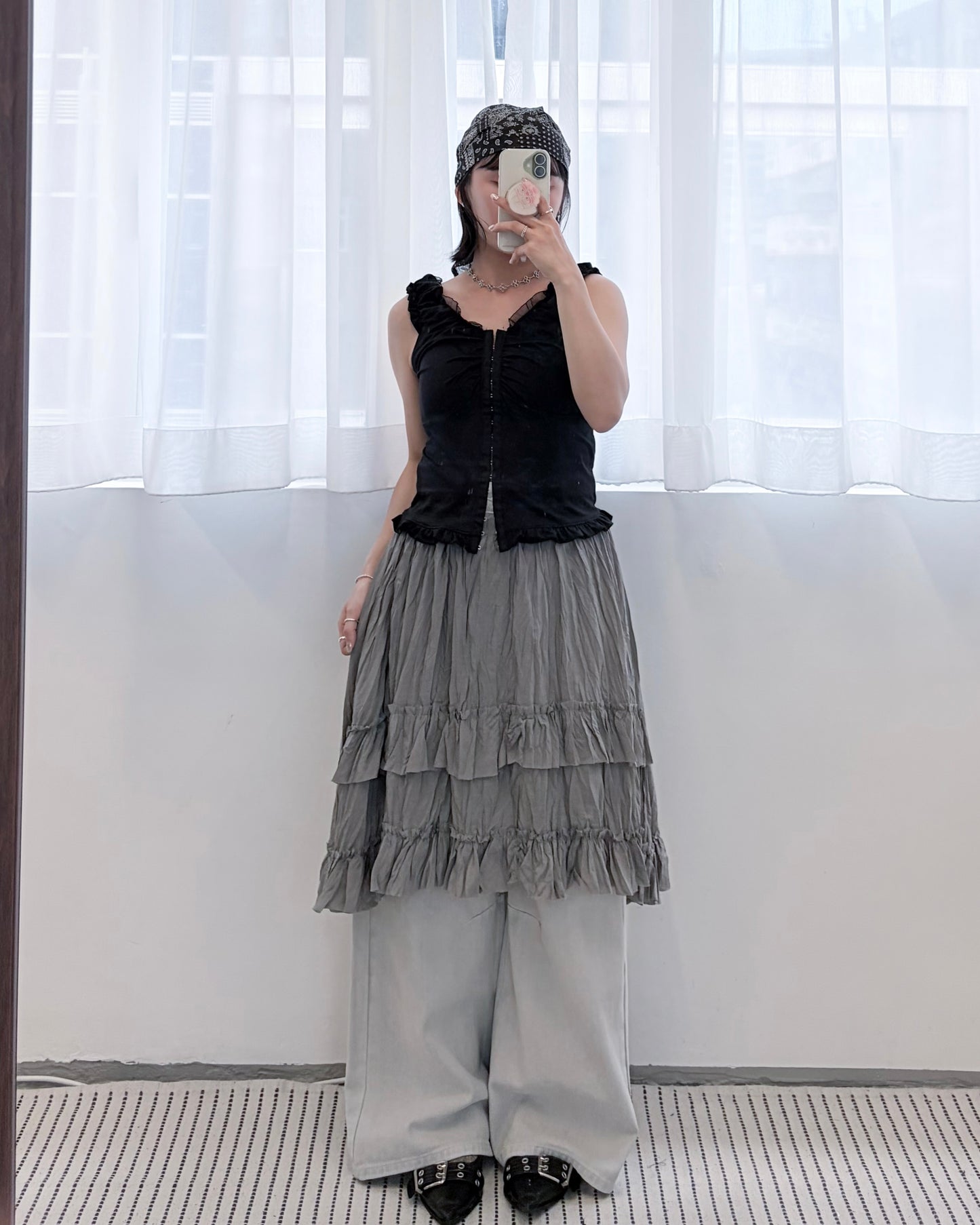 TP819- See-through Ruffle Sleeve Chain Vest | White | Black