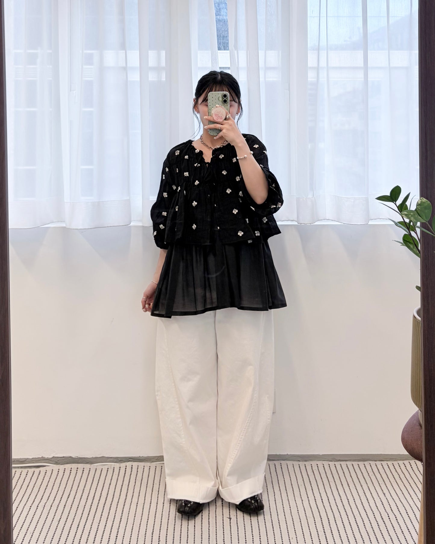 TP803- Flower Embroidery Blouse | White | Flower White | Flower Black