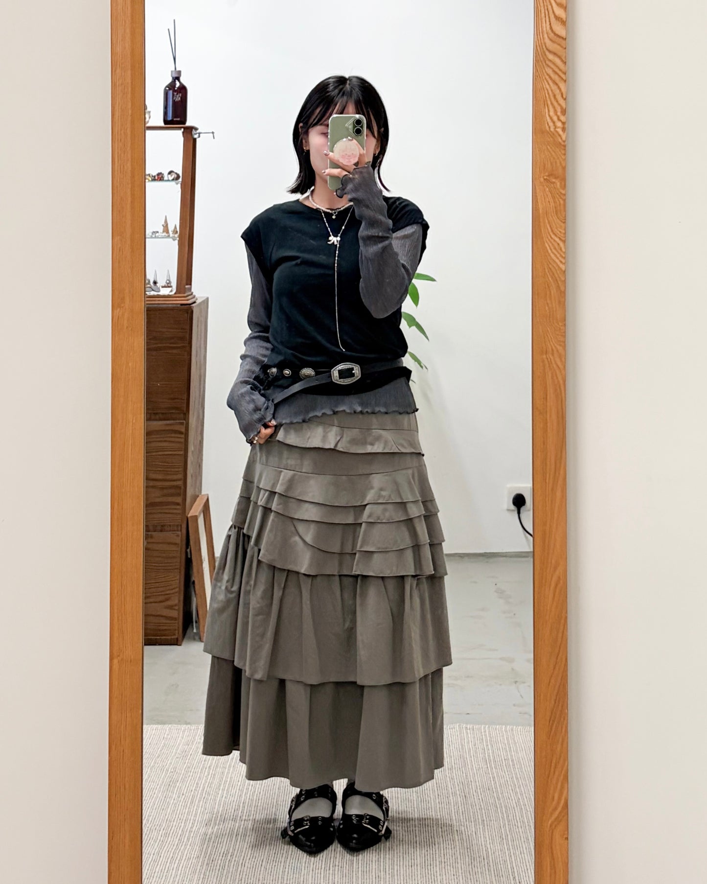SK144- 多層Ruffle Skirt | Grey | Black