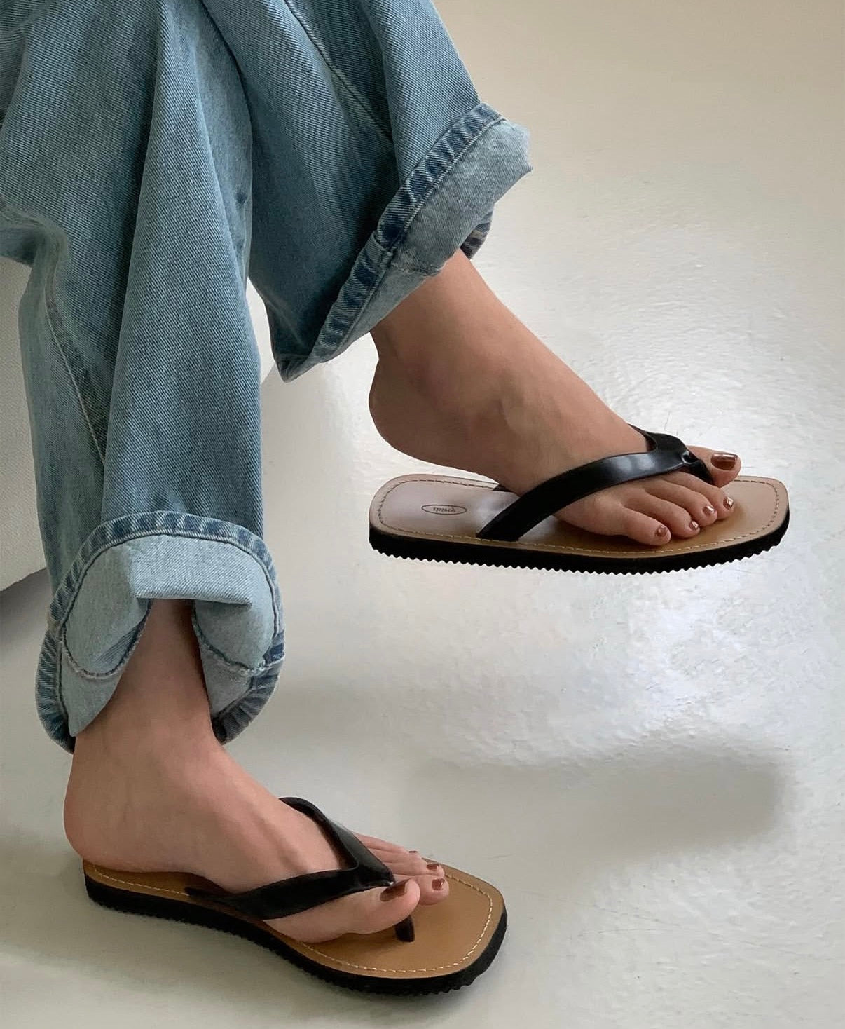 SH13- City Flip-Flop | Beige x Black | Black