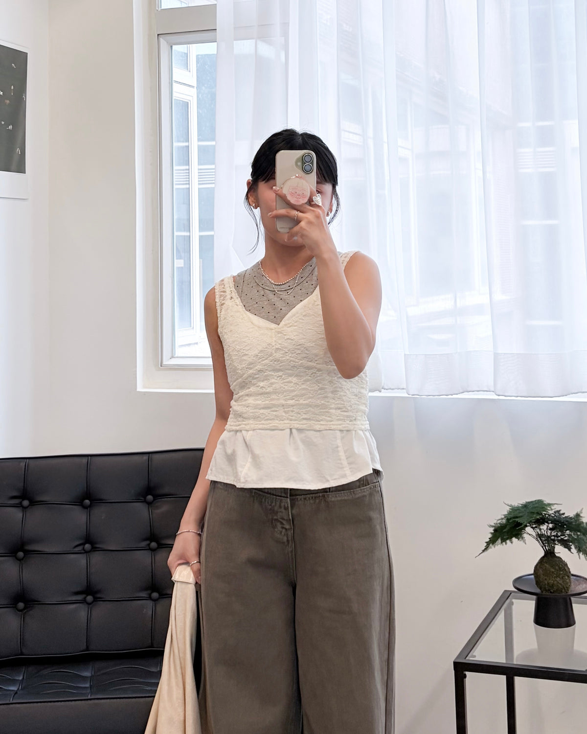 TP831- Short Lace Vest | Ivory | Black