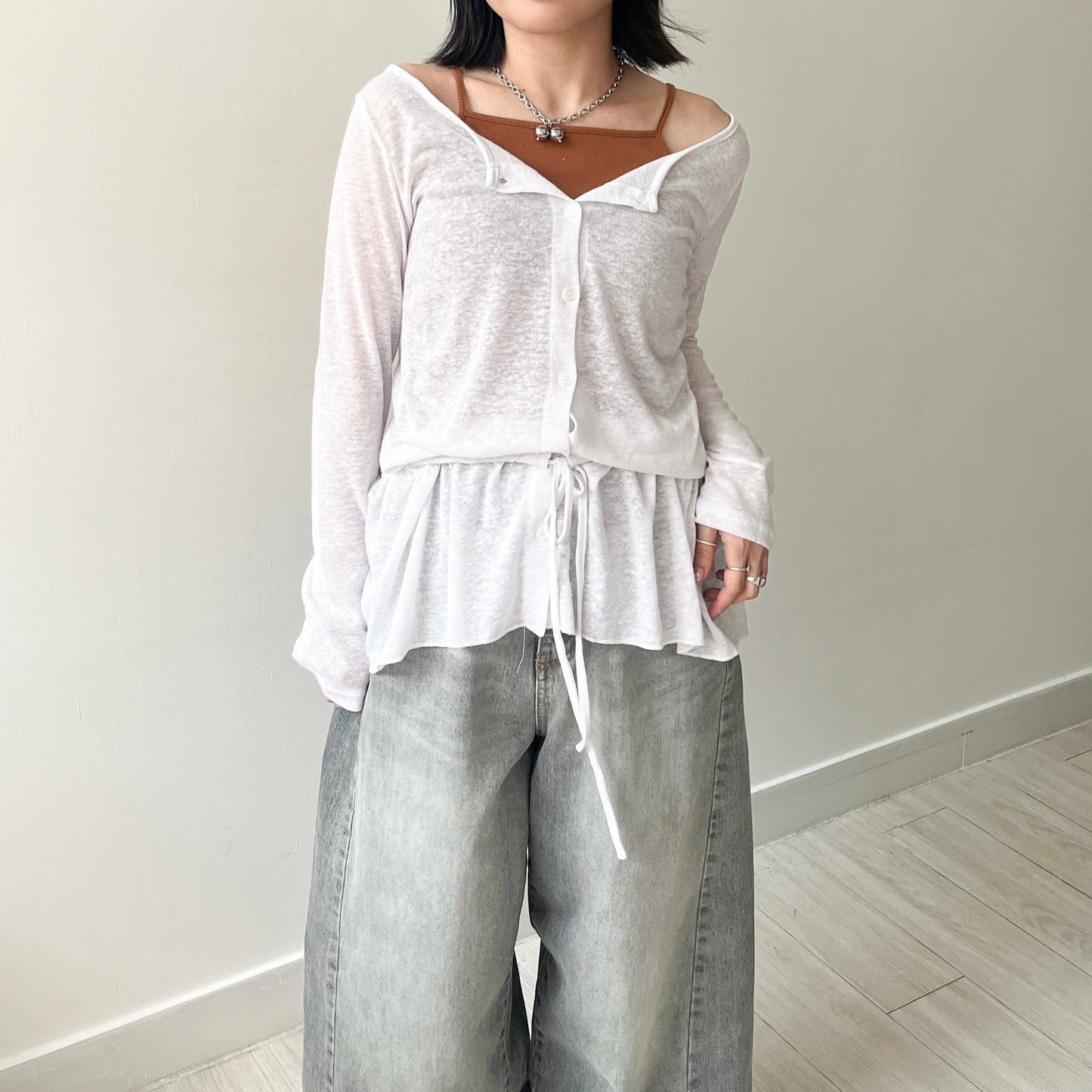 TP488- 大圓領束腰Ruffle Top | White | Khaki | Black