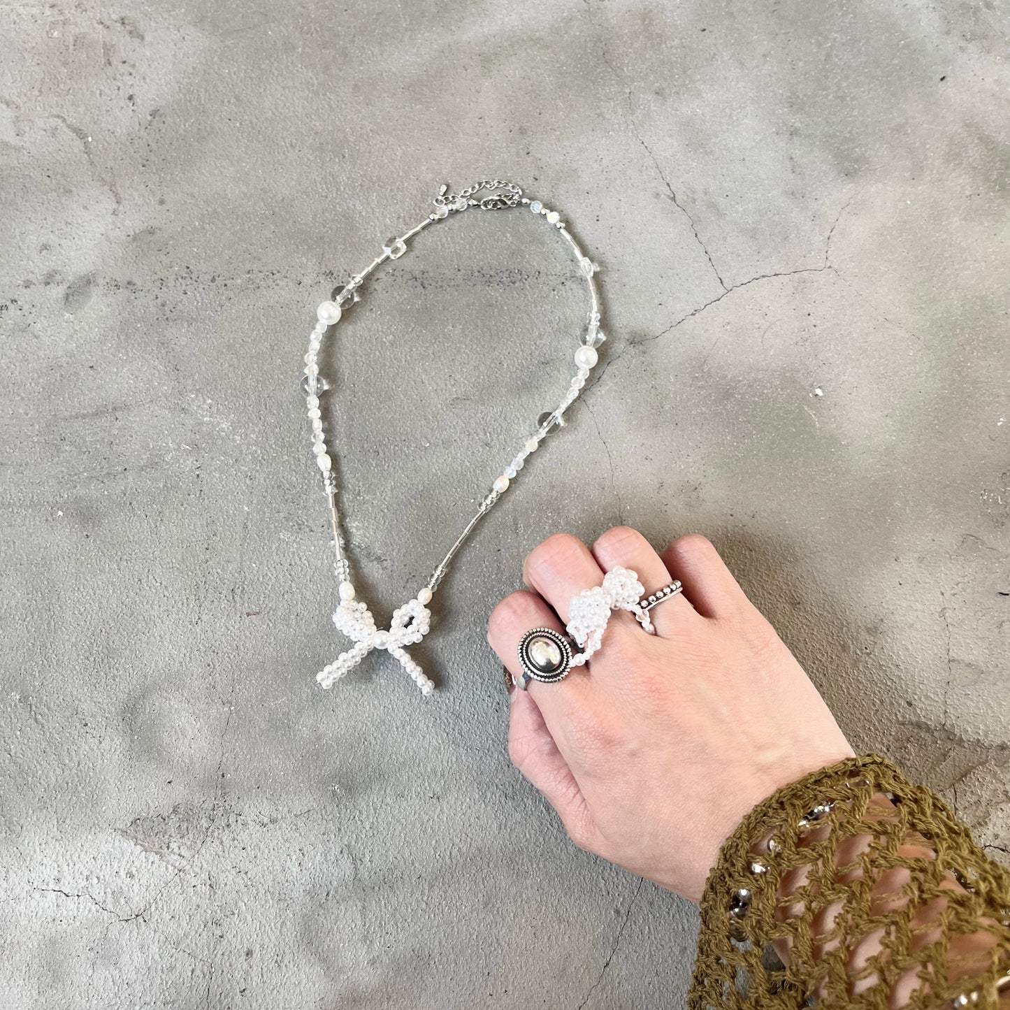 AC99- Pearl Ribbon Ring