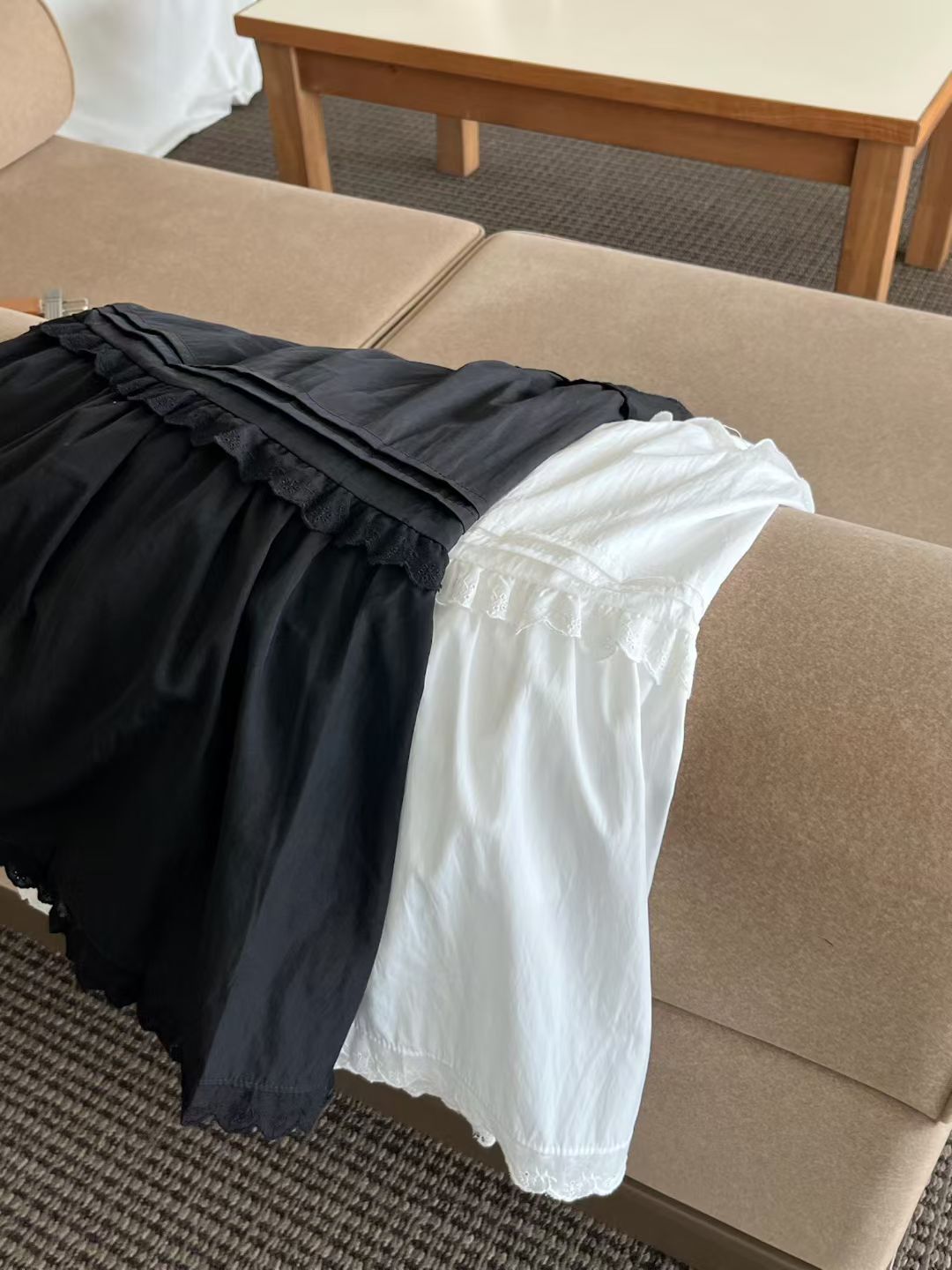 SK146- Three Ruffle Skirt | White | Black