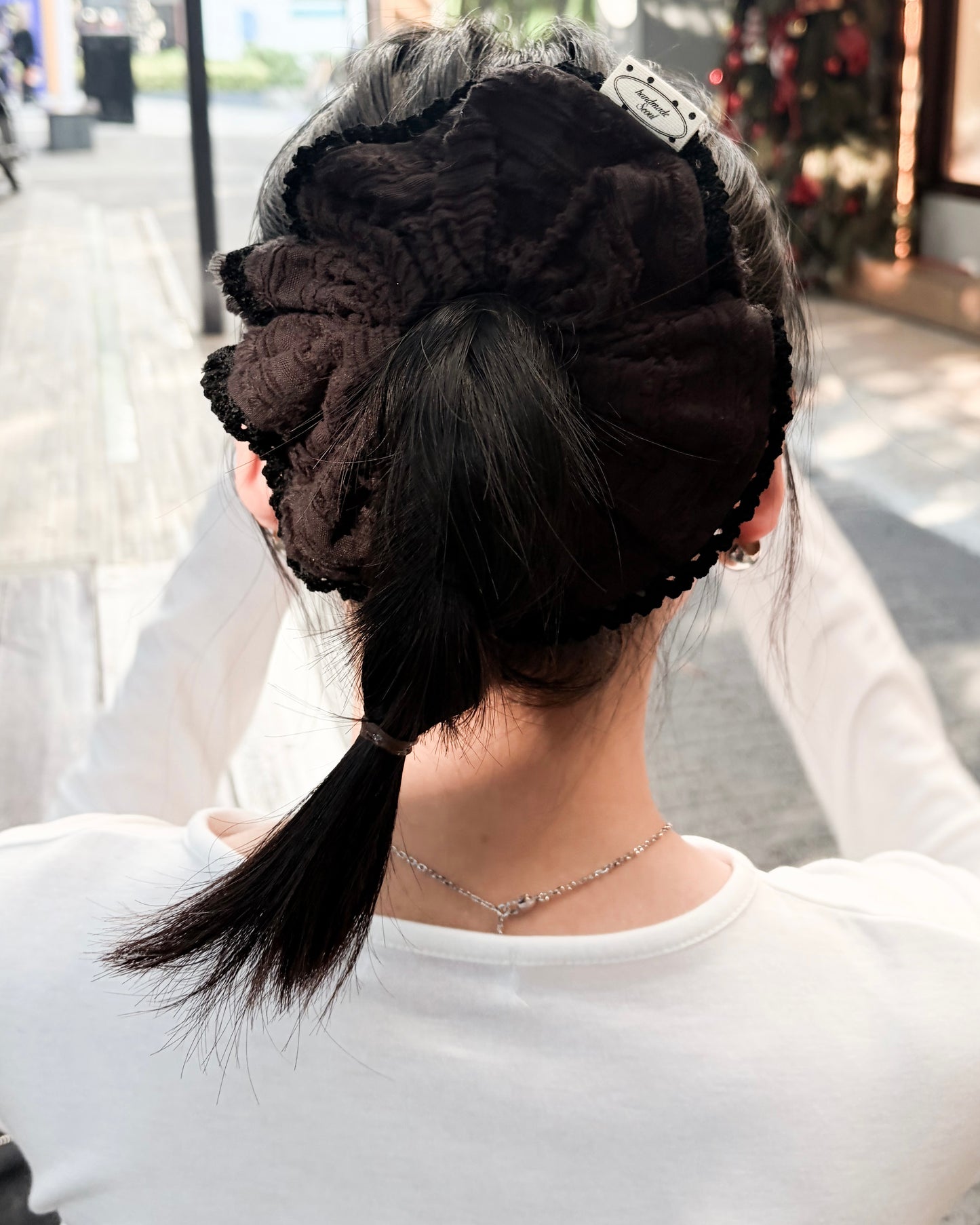 AC286- 暗紋花邊橡筋圈 | White | Black  ( 橡筋圈體積較大不設平郵 )