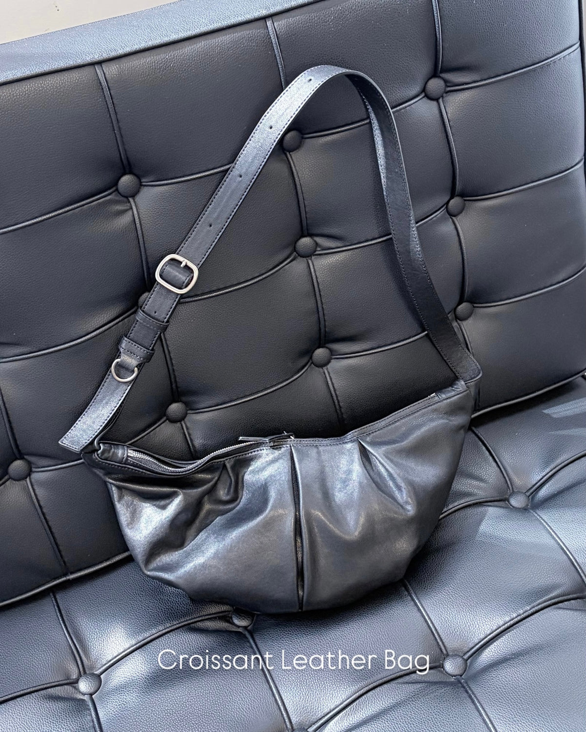 BG51- Croissant Leather Bag | Black