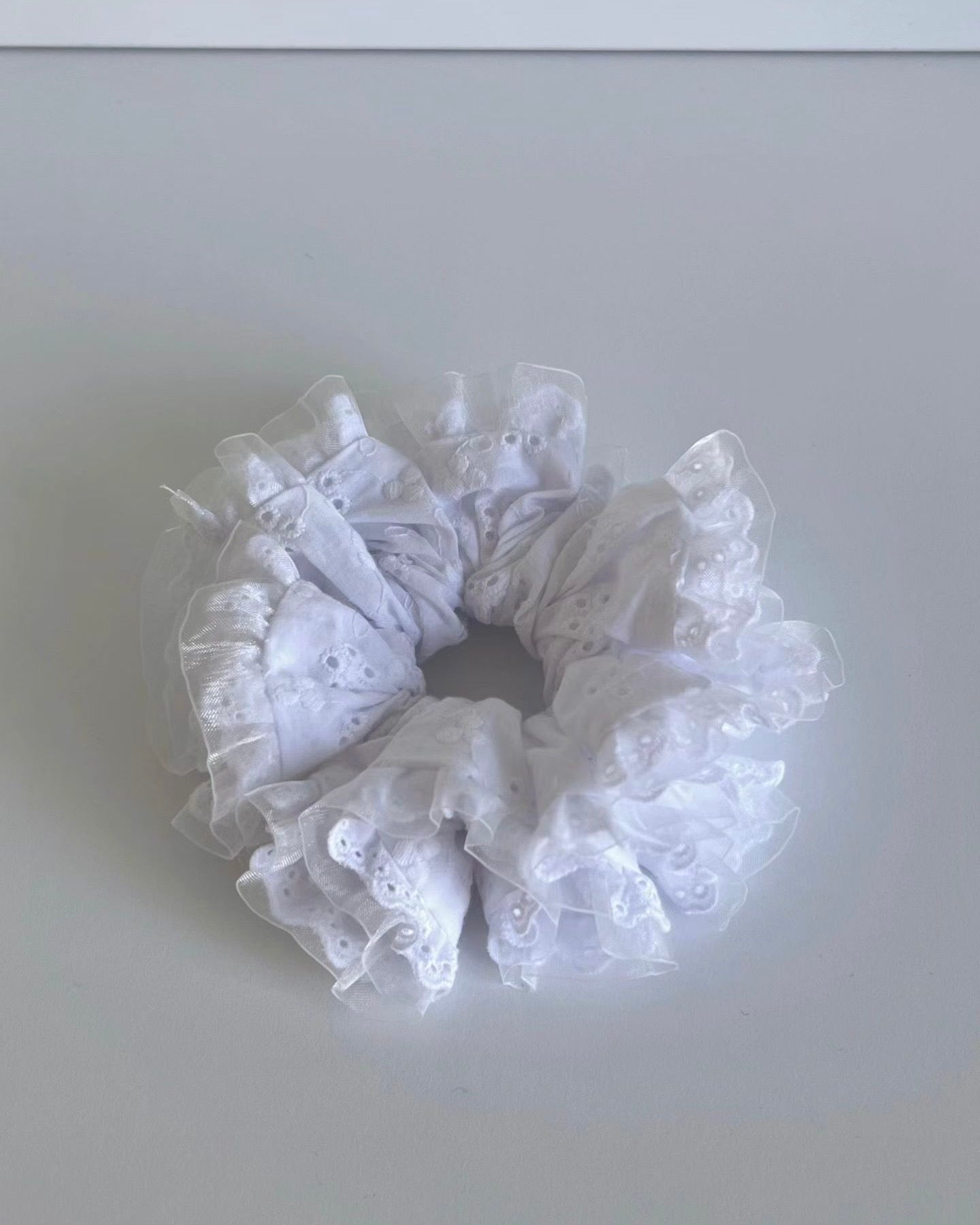AC309- 花花刺繡網紗邊橡筋圈 | White