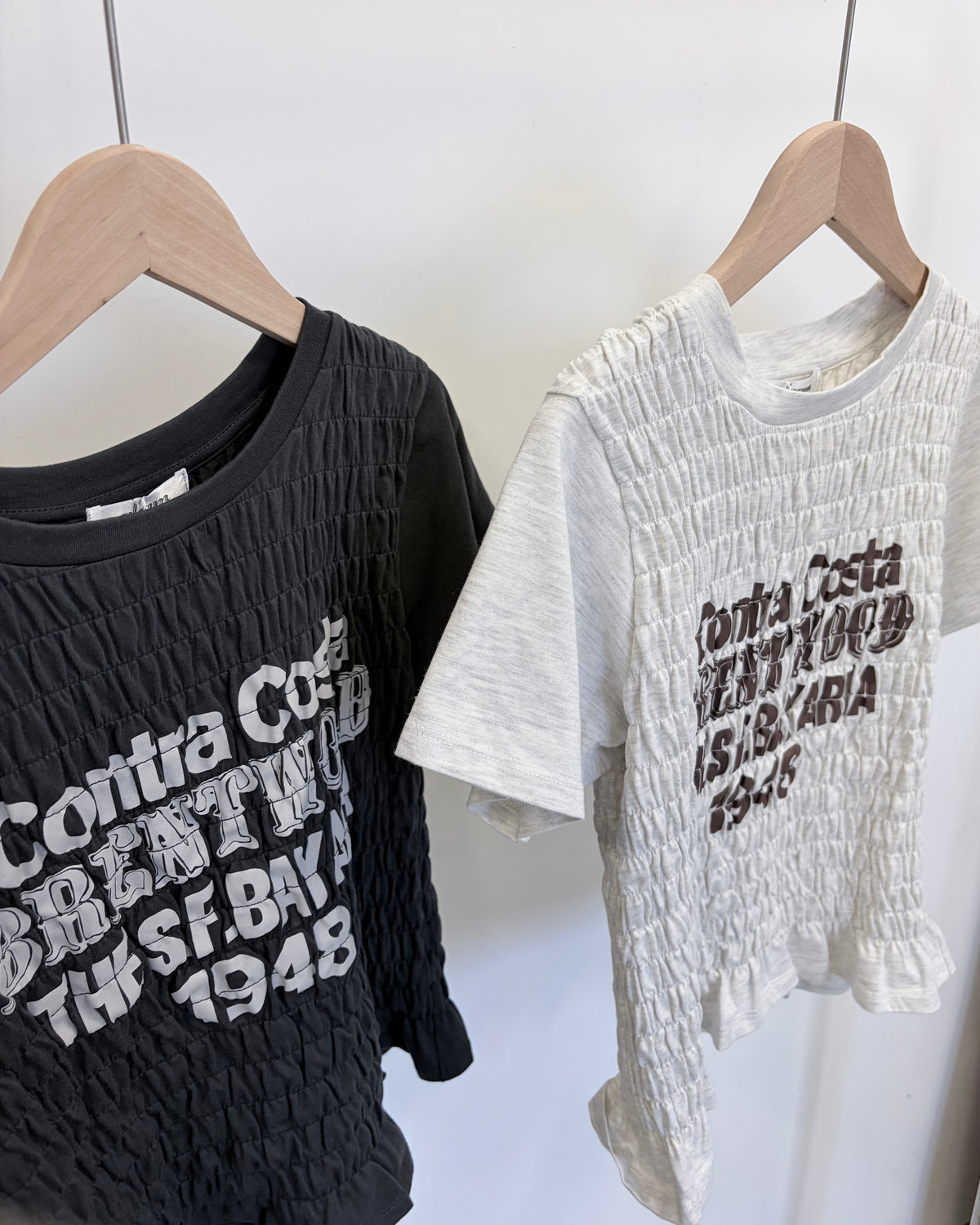 TP843- Printed Short Sleeve Shirring Top | Oatmeal | Charcoal