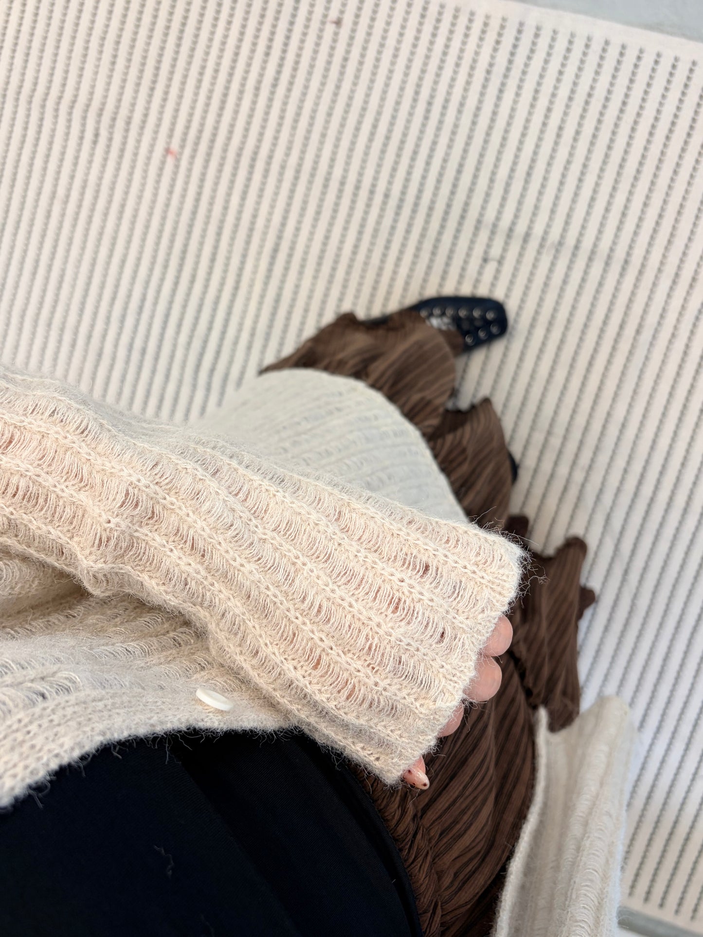 TP687- Momo Over size Button Blouse | Ivory | Pink | Black 多種穿法 超軟熟🍞