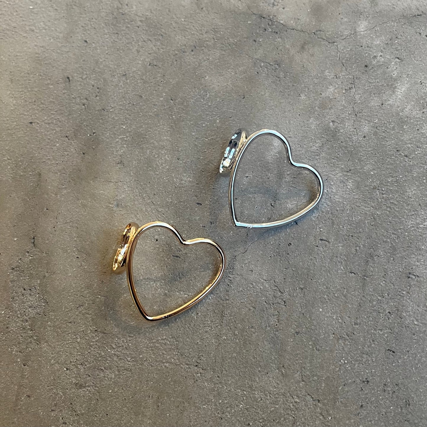 🇯🇵<𝐭𝐡𝐞𝐚𝐭𝐫𝐞 𝐩𝐫𝐨𝐝𝐮𝐜𝐭> Heart Ring | Earrings