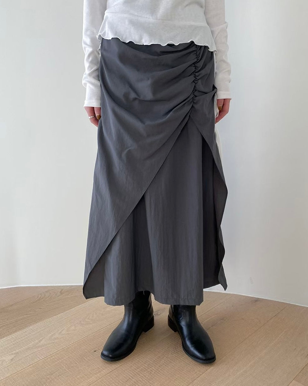 SK143- layer斜Cut打褶長裙 | Grey | Black