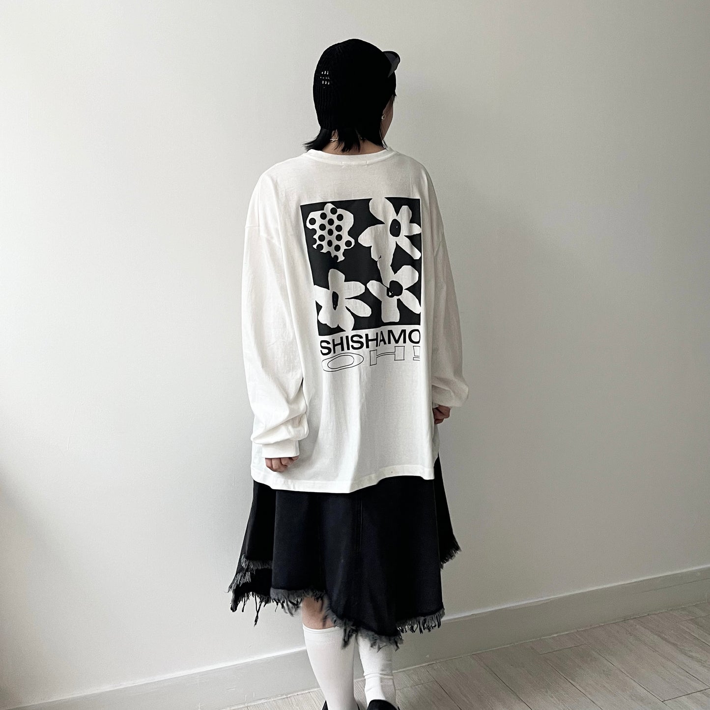 TP417- Back Fafa Oversize Tee | White | Charcoal