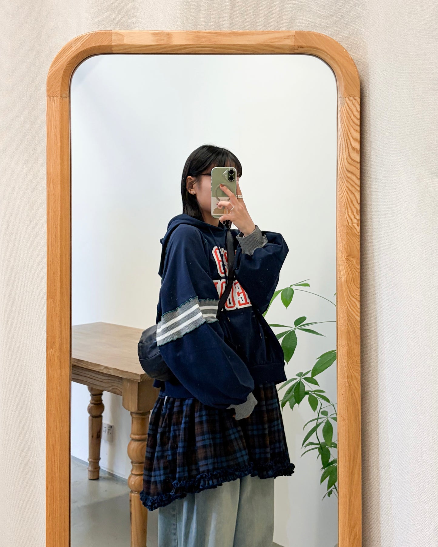 TP708- 拼布Printed Sweatshirt | Grey | Navy