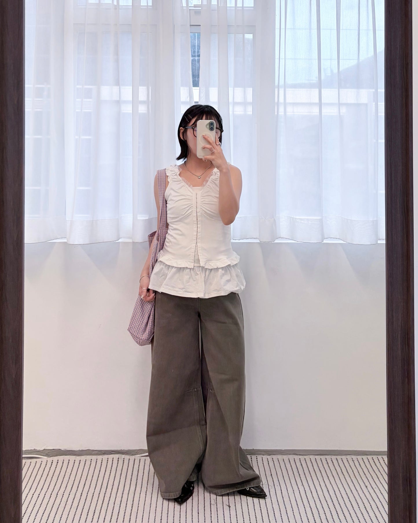 TP819- See-through Ruffle Sleeve Chain Vest | White | Black