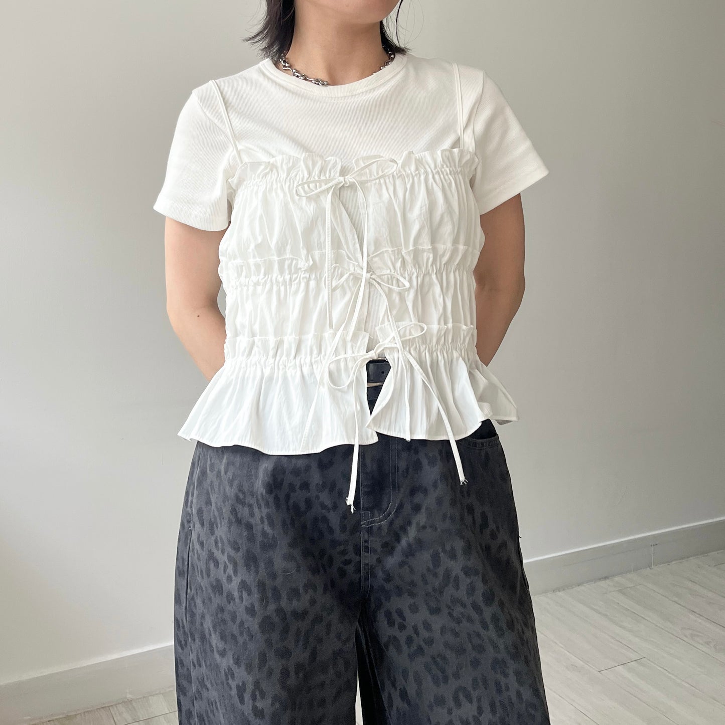 TP511- 平口吊帶Ruffle Ribbon Vest | White | Black