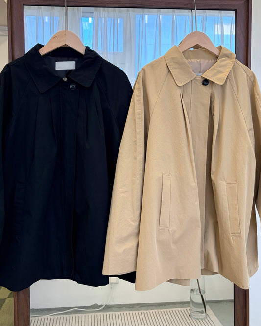 JK43- 打褶傘形薄外套 | Beige | Black