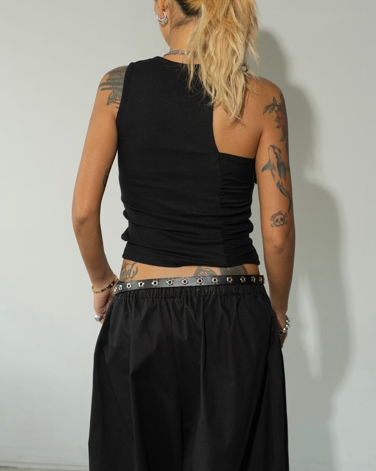 TP817-  Cut-off Shoulder Vest | White | Black | Orange