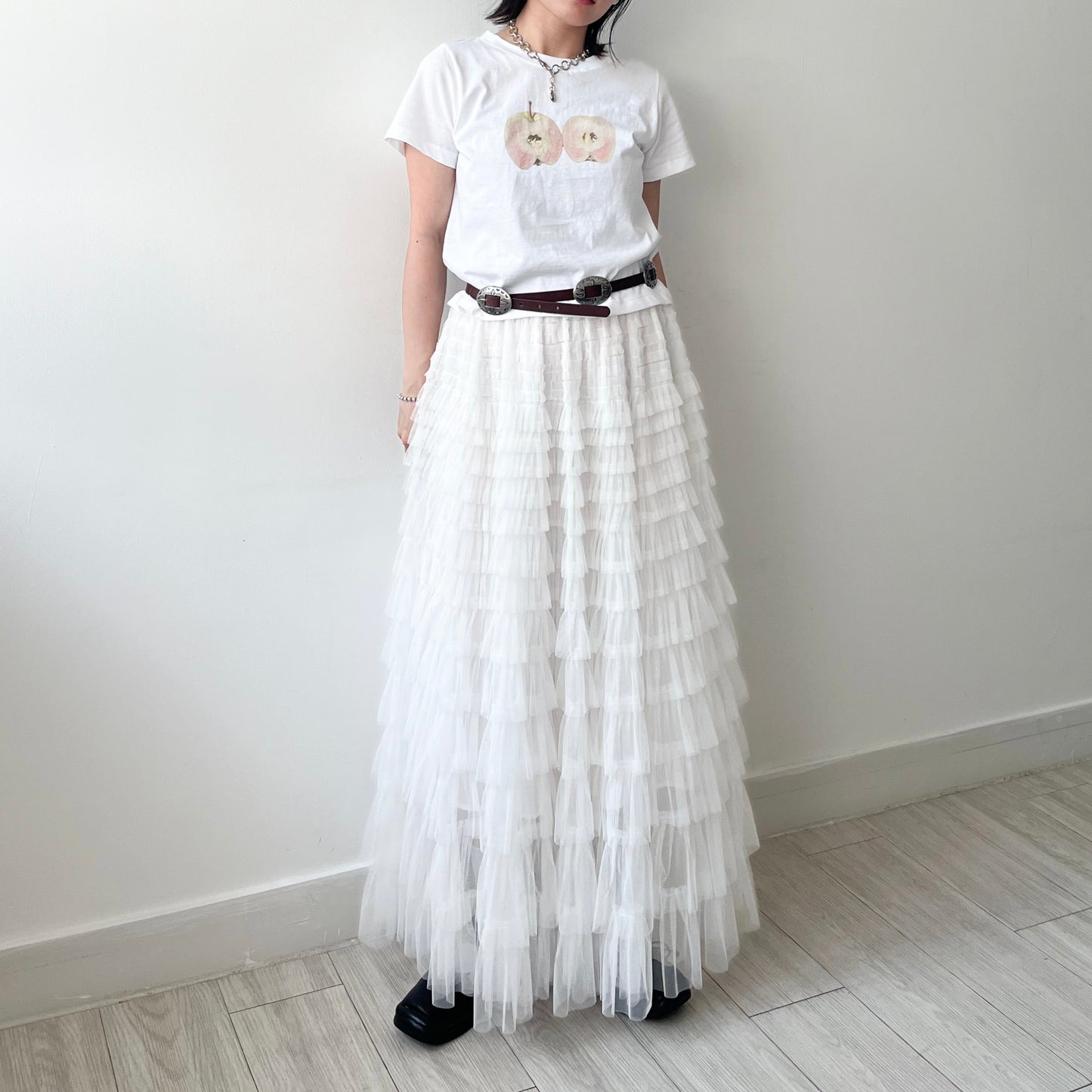 TP516- Apple Print Tee - White