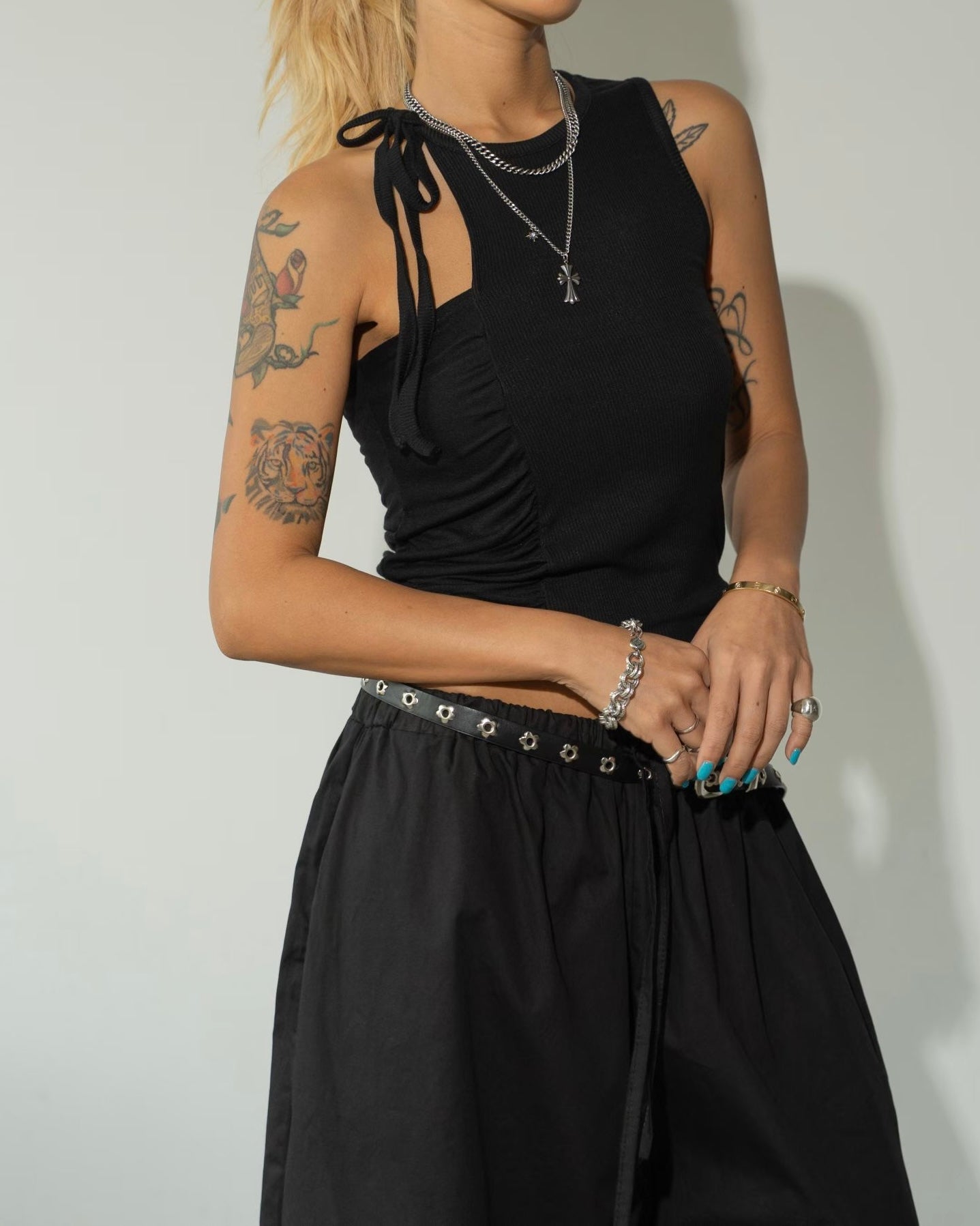 TP817-  Cut-off Shoulder Vest | White | Black | Orange
