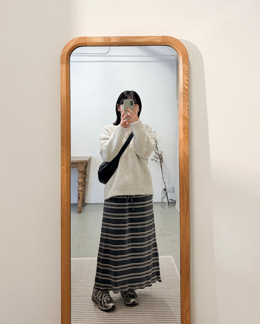 SK139- 絲絨面橫間Skirt | Grey