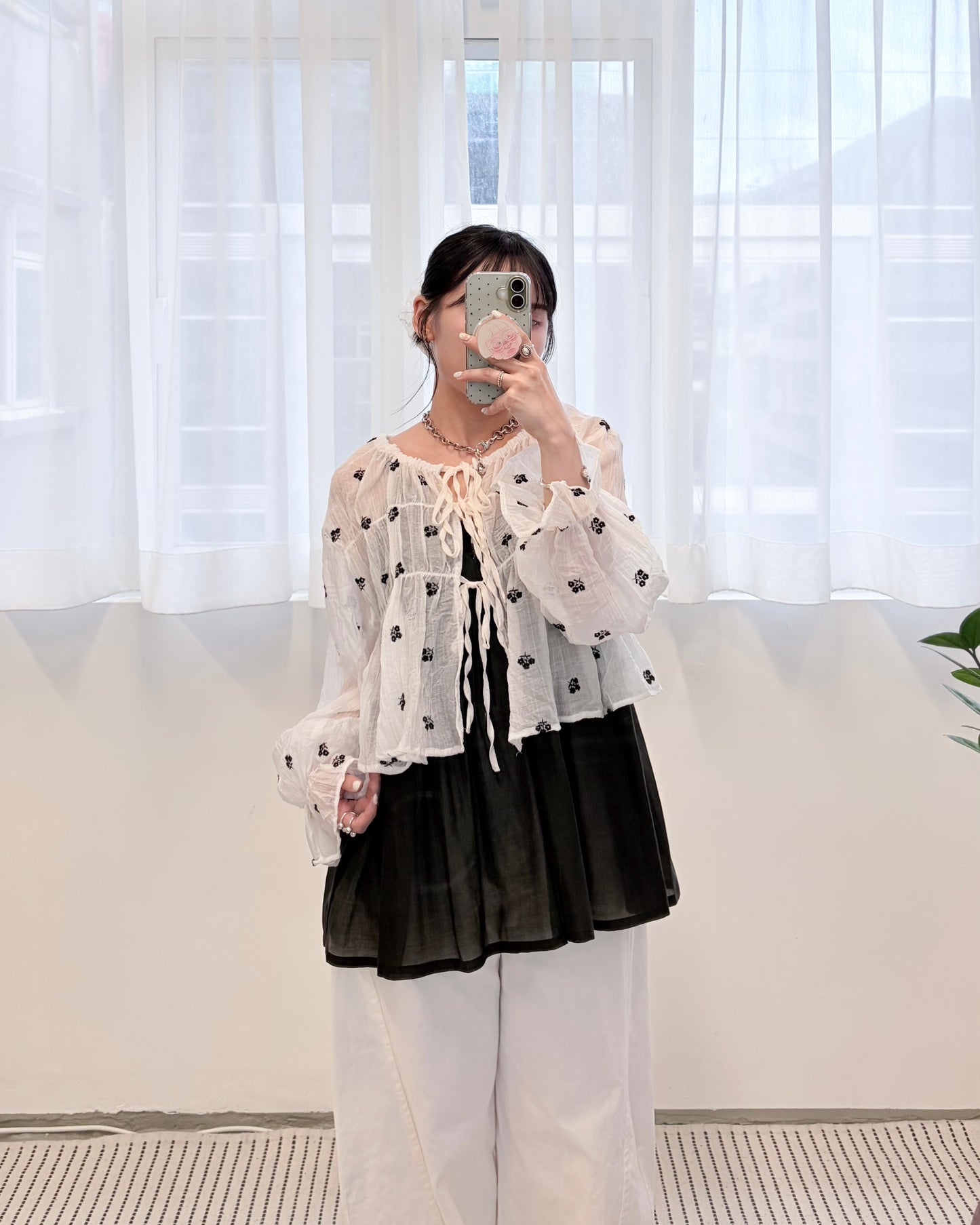 TP803- Flower Embroidery Blouse | White | Flower White | Flower Black