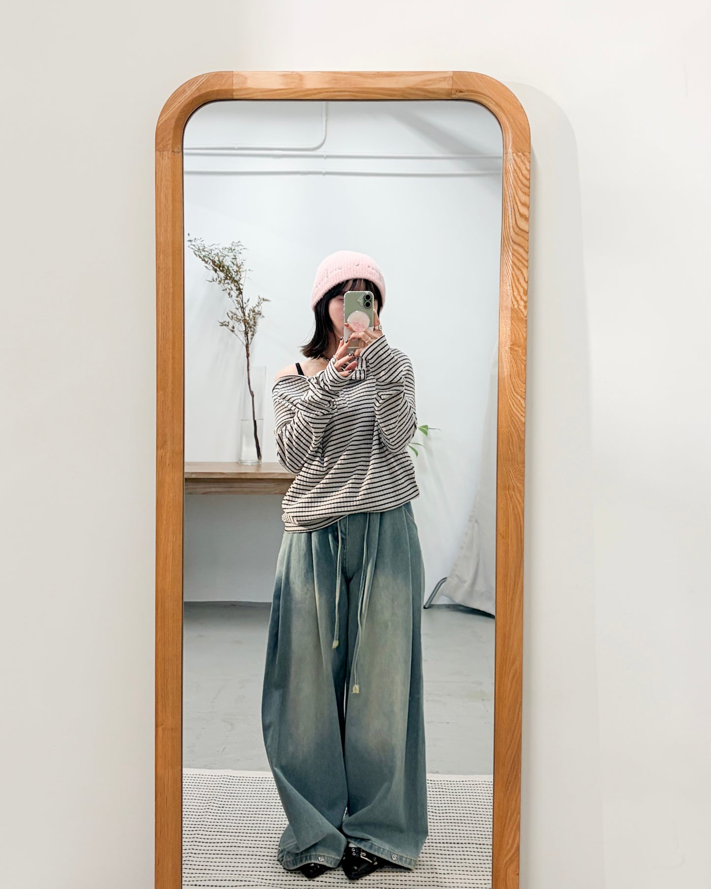 TP710- Off-shoulder Stripe Tee | Ivory | Charcoal