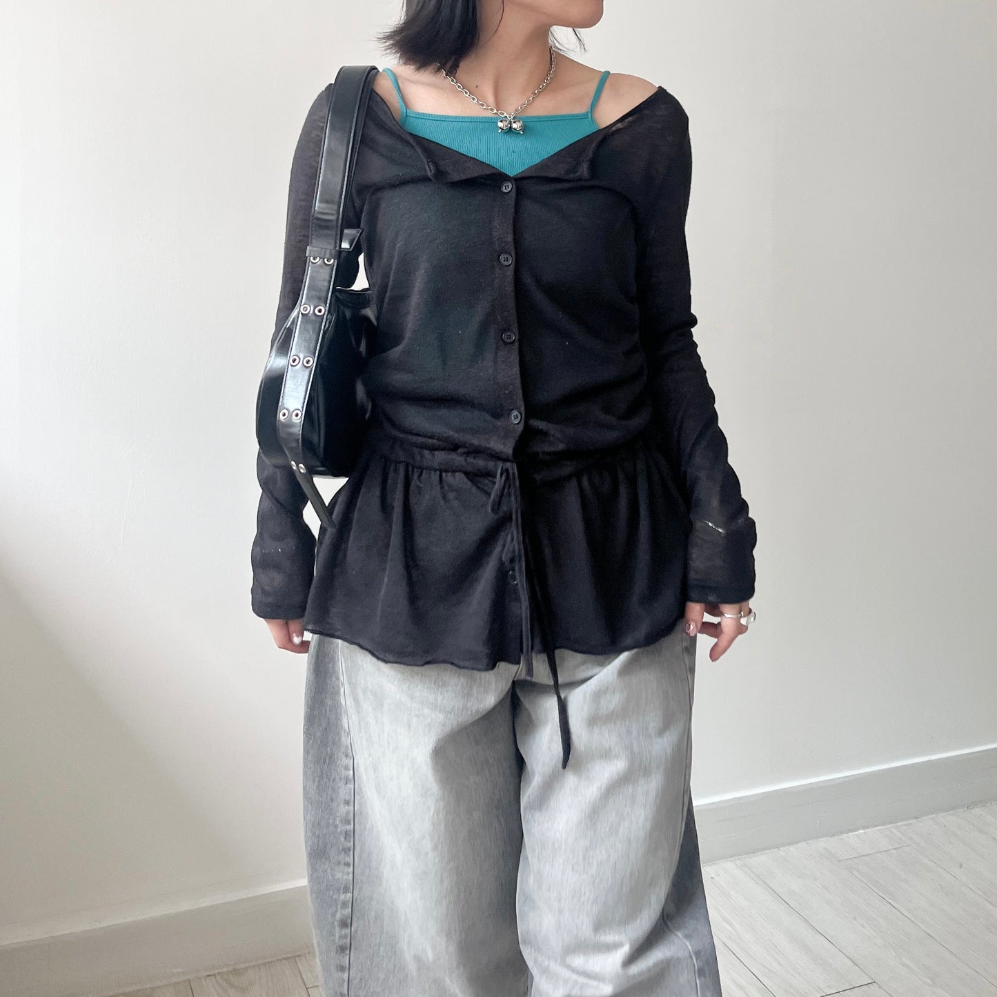 TP488- 大圓領束腰Ruffle Top | White | Khaki | Black
