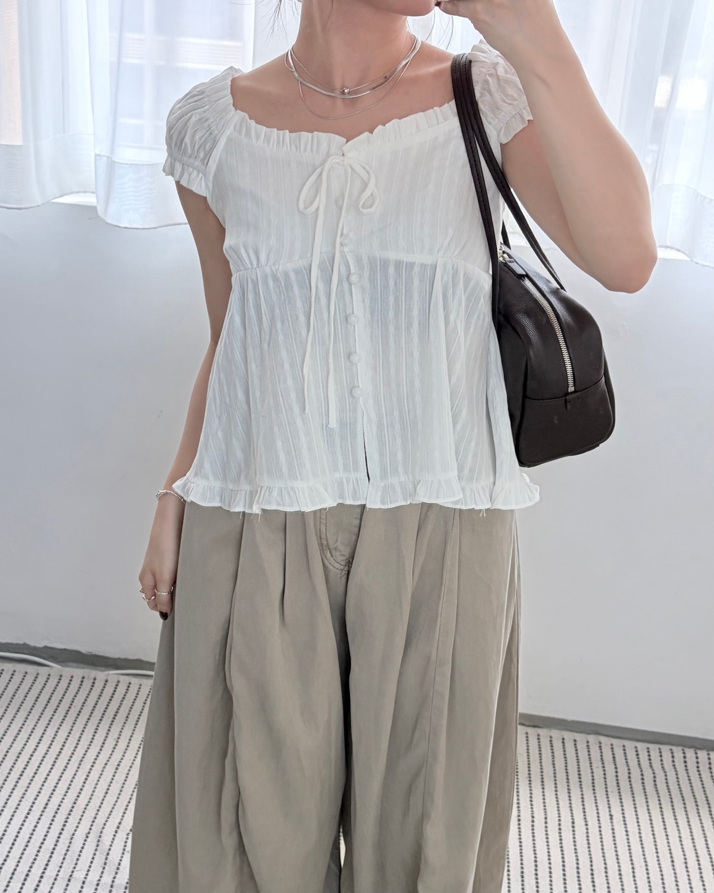TP791- Babydoll Daisy Top | White | Blue