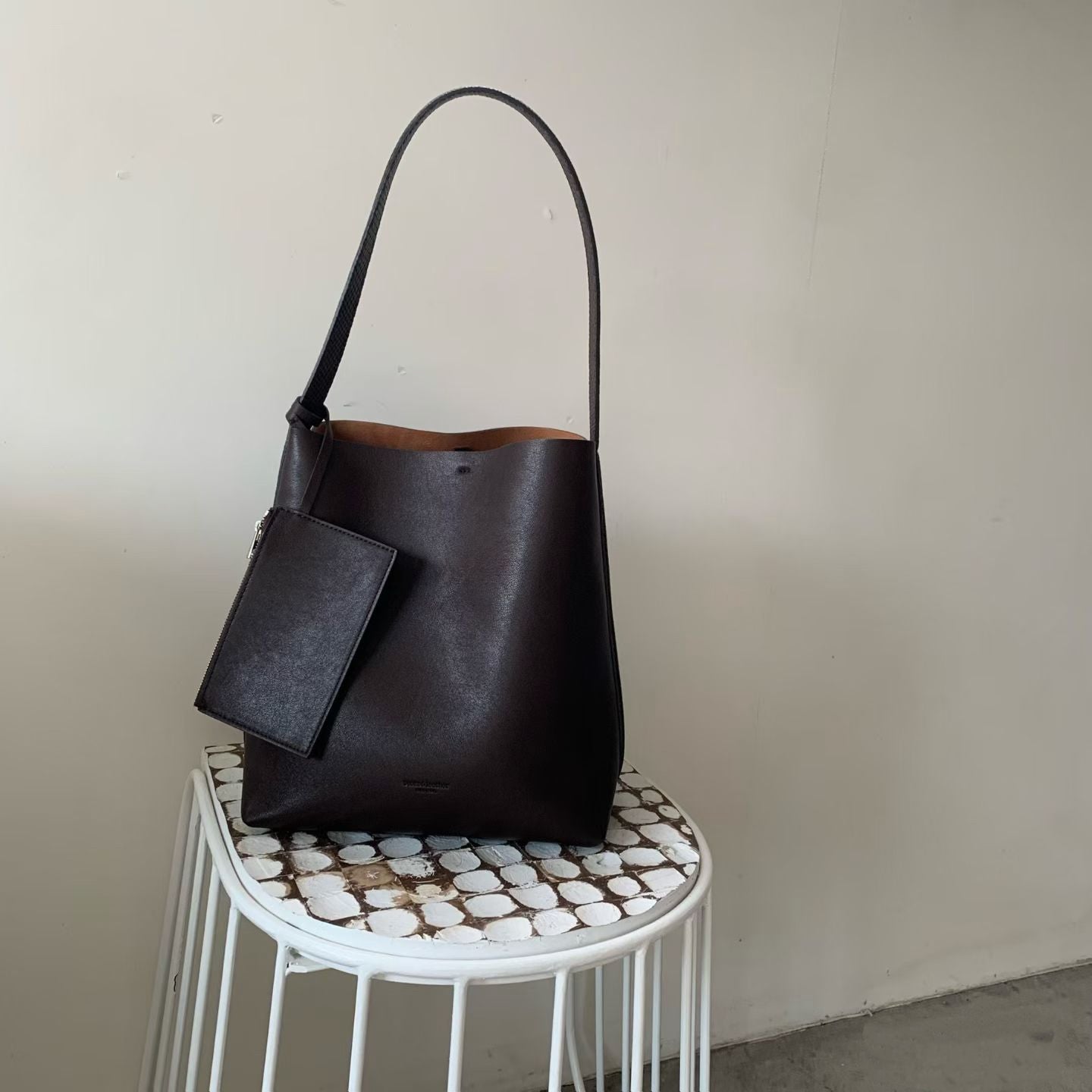 羊皮 Classic 托特包 | Black | Chocolate ( 連小掛包 )