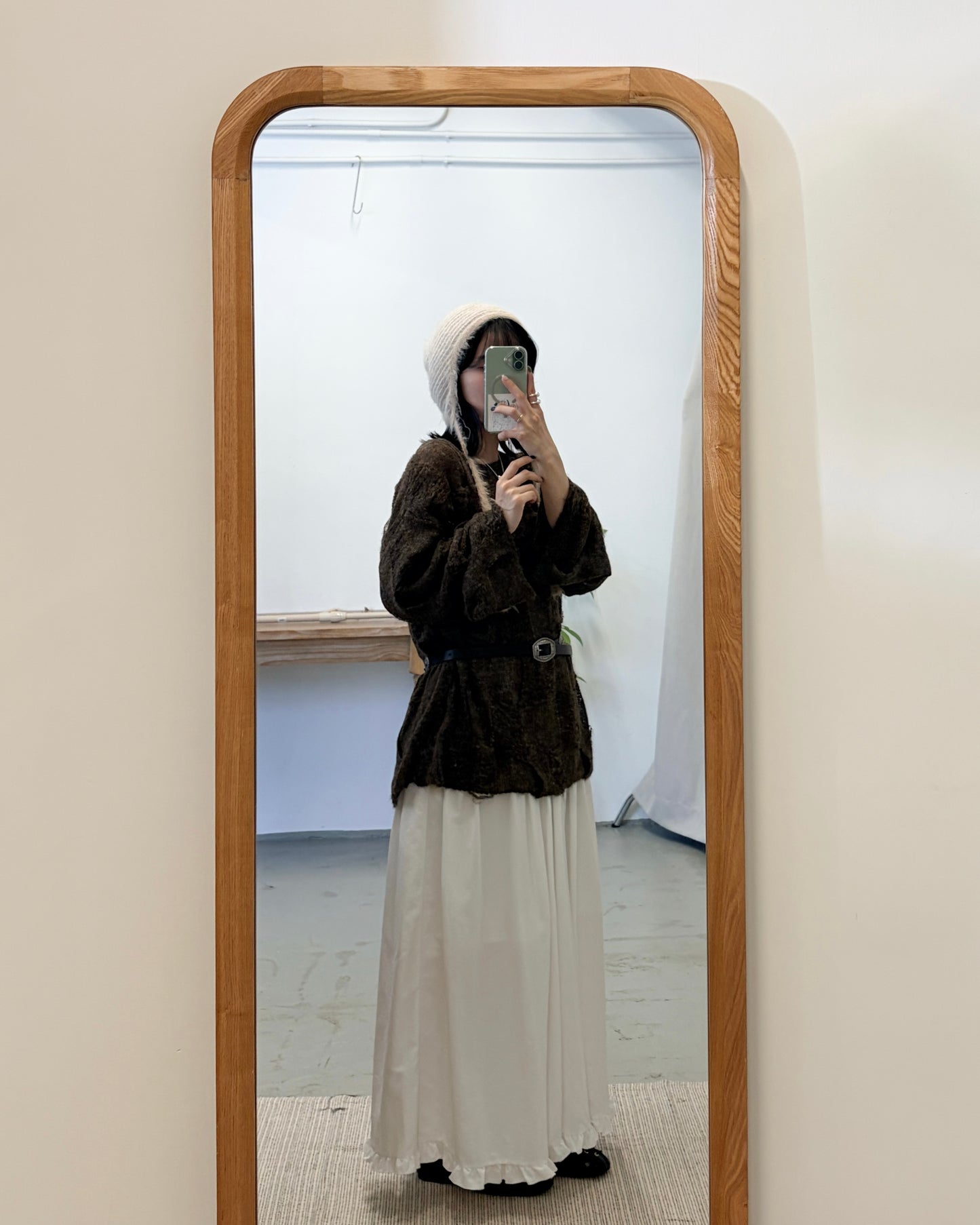 TP717- 馬海毛破爛Mesh Top | White | Brown | Black