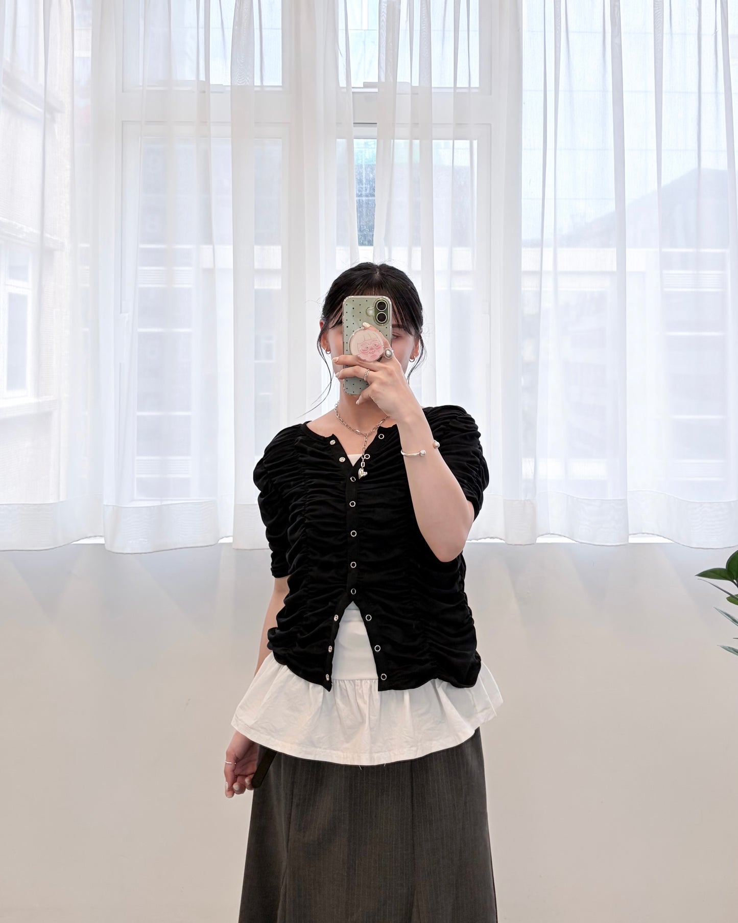 TP800- Shirring Short Sleeves Cardigan | White | Black