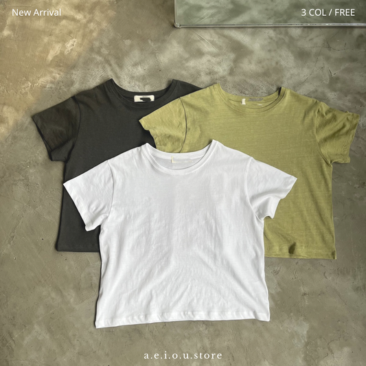 TP302- Basic Relax Tee | White | Green | Charcoal