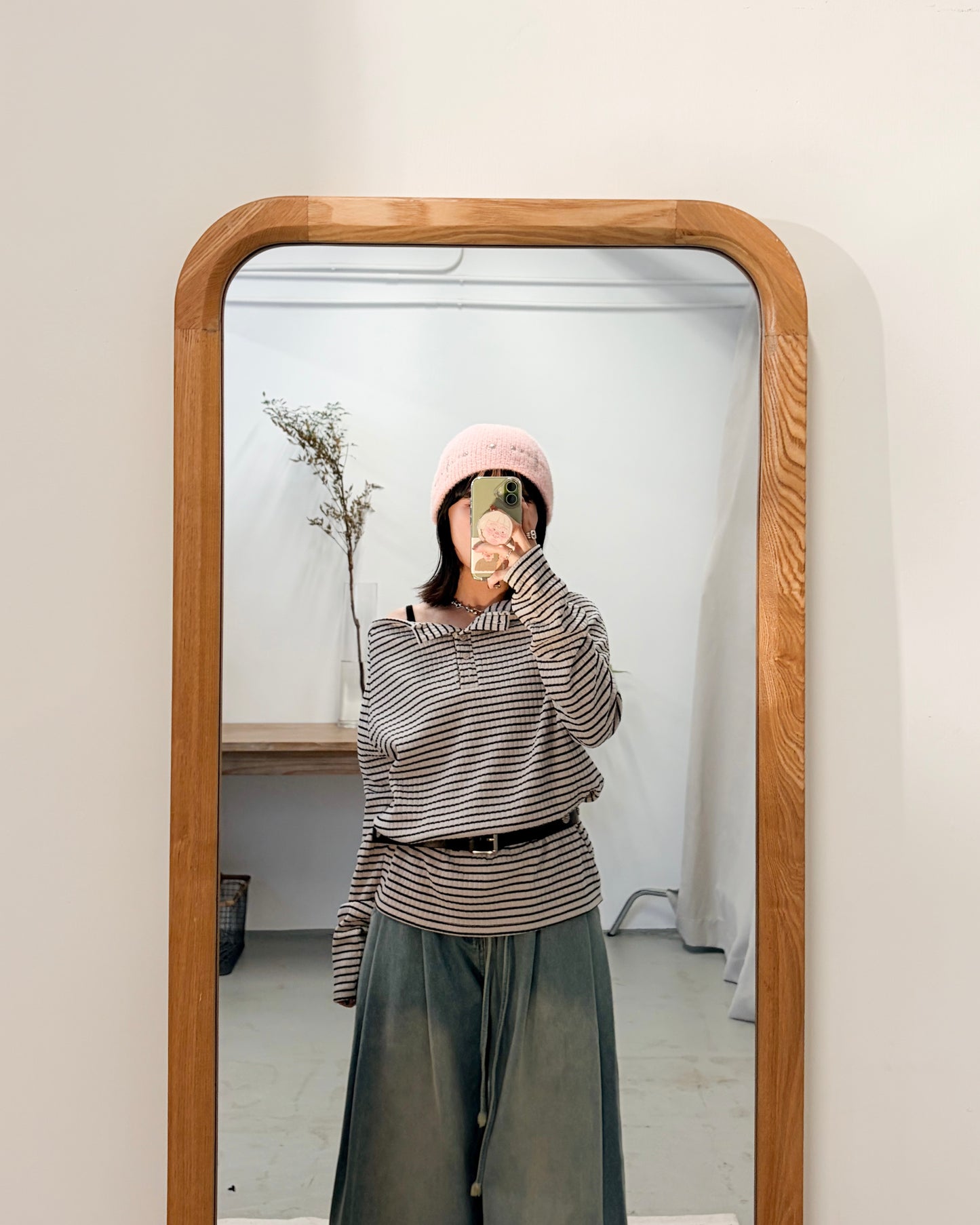 TP710- Off-shoulder Stripe Tee | Ivory | Charcoal