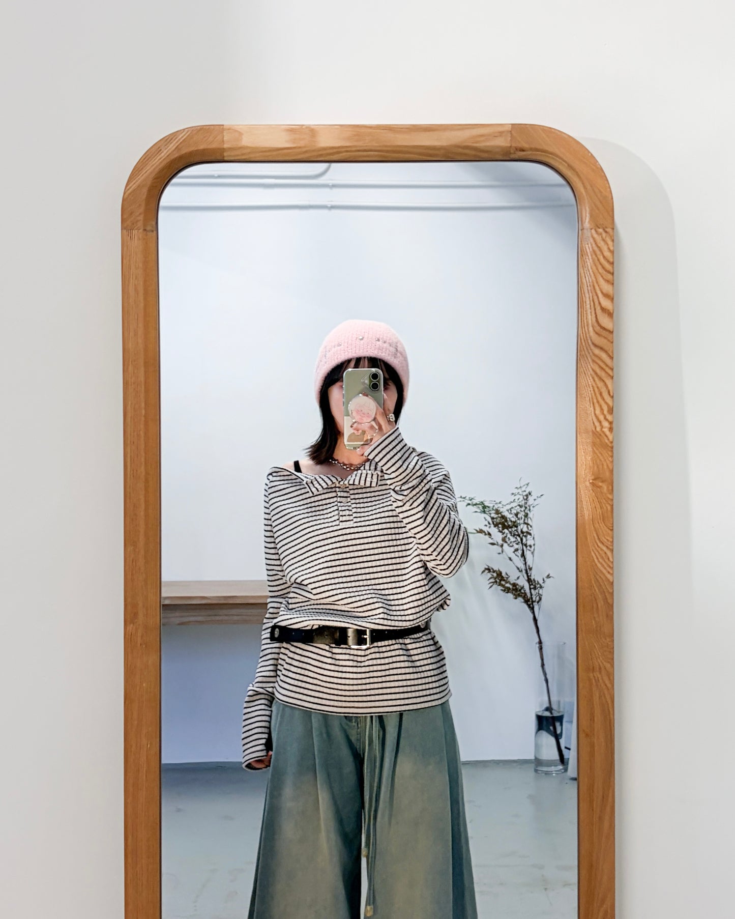 TP710- Off-shoulder Stripe Tee | Ivory | Charcoal