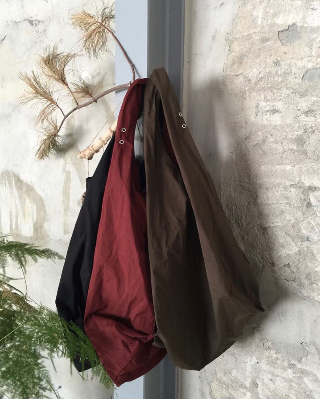 BG47- Daily Casual Bag | Deep Red | Camel | Black ( 扣自己喜歡既公仔上去♡  ̖́- )