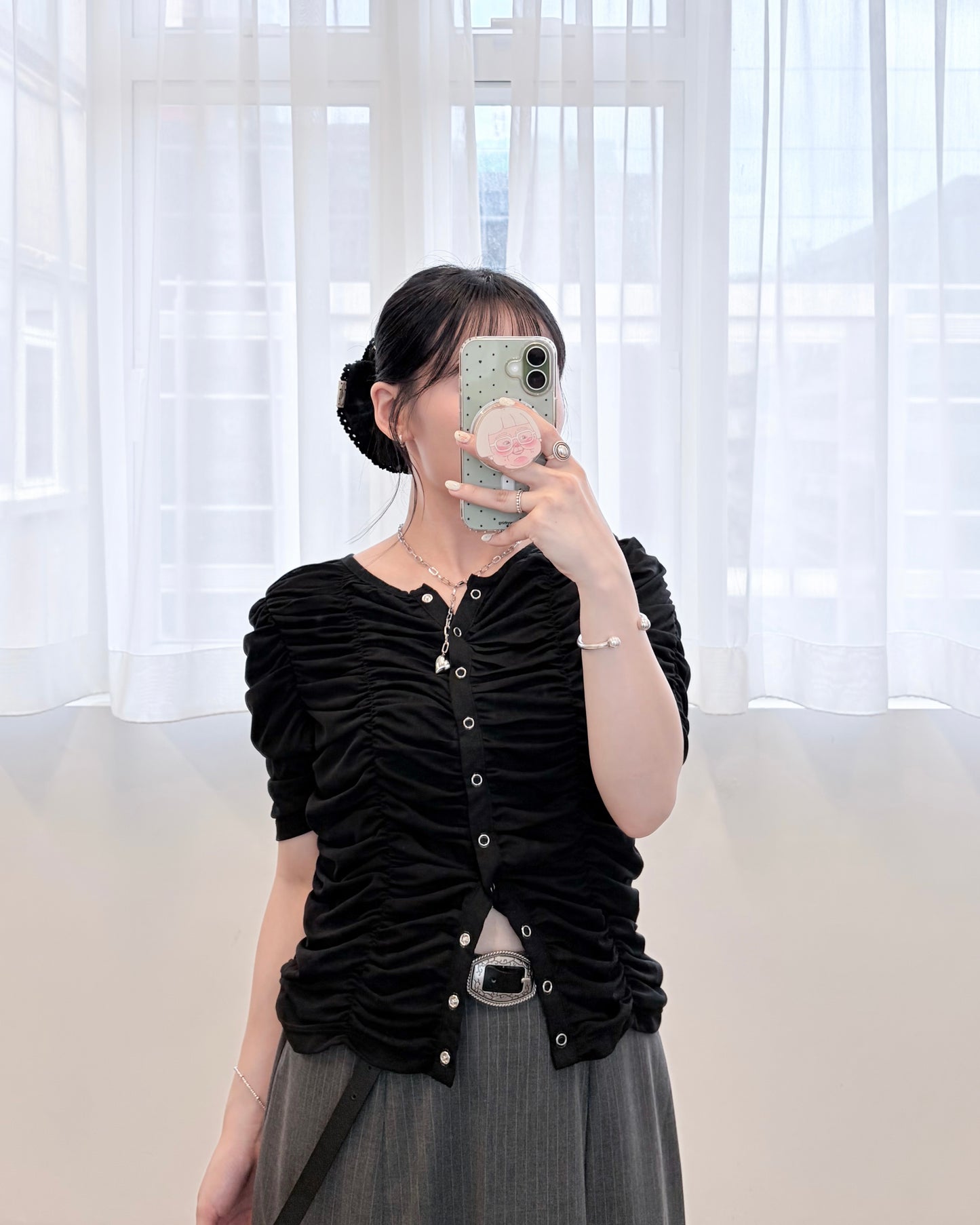 TP800- Shirring Short Sleeves Cardigan | White | Black