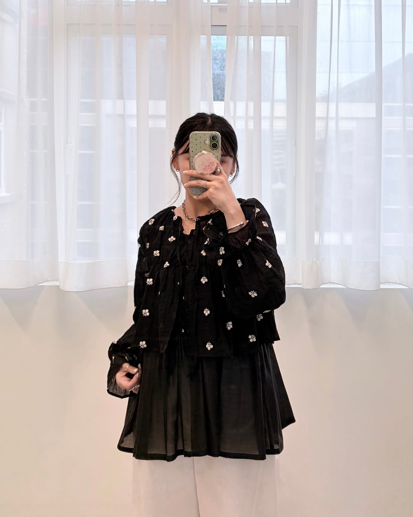TP803- Flower Embroidery Blouse | White | Flower White | Flower Black