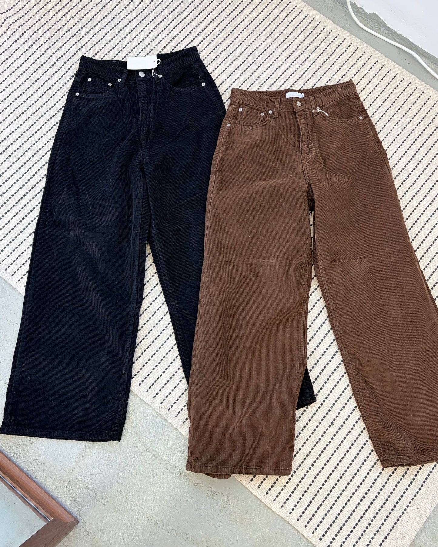 PT101- 燈芯絨直腳褲｜Brown | Black ( S / M )