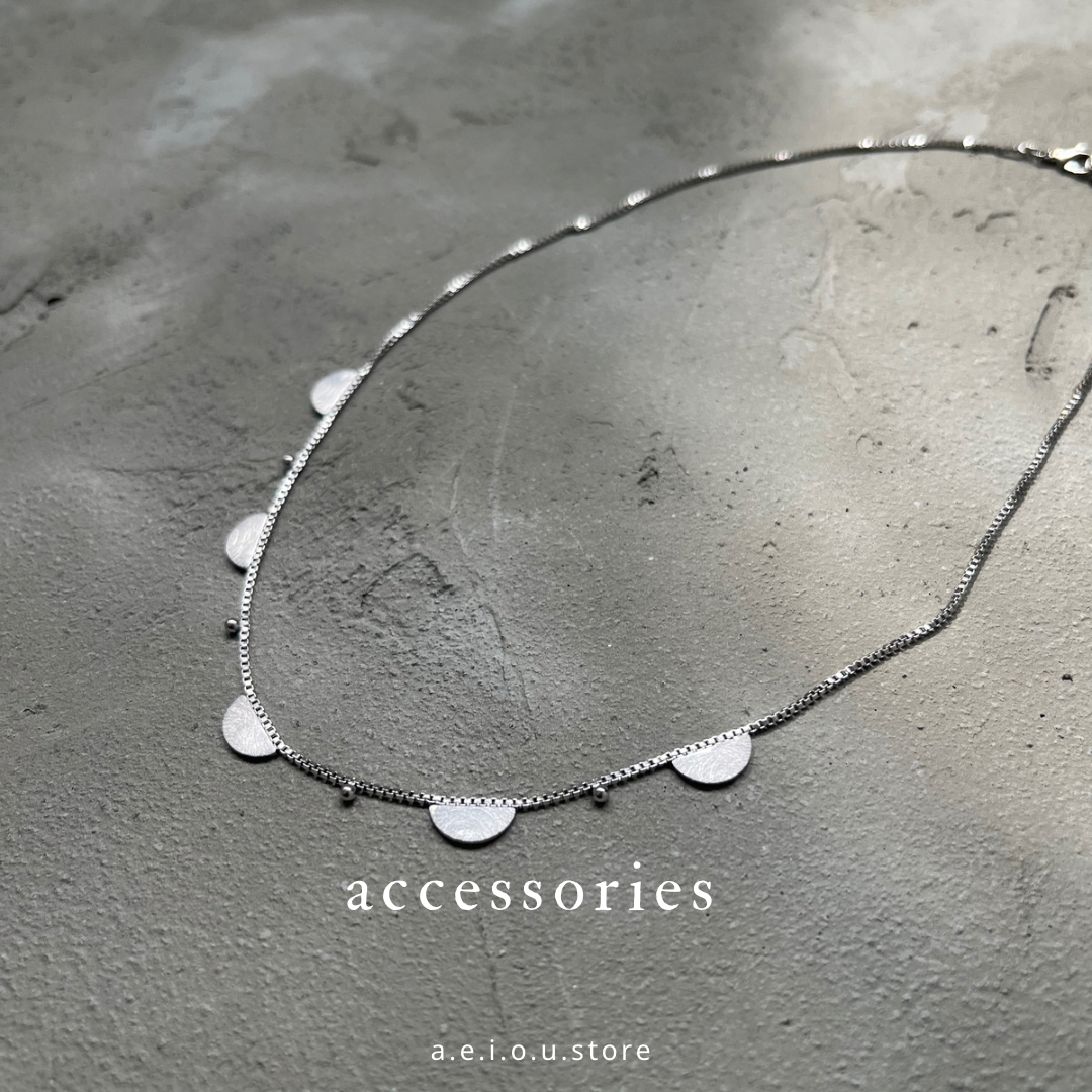 AC64- Half Circle Necklace
