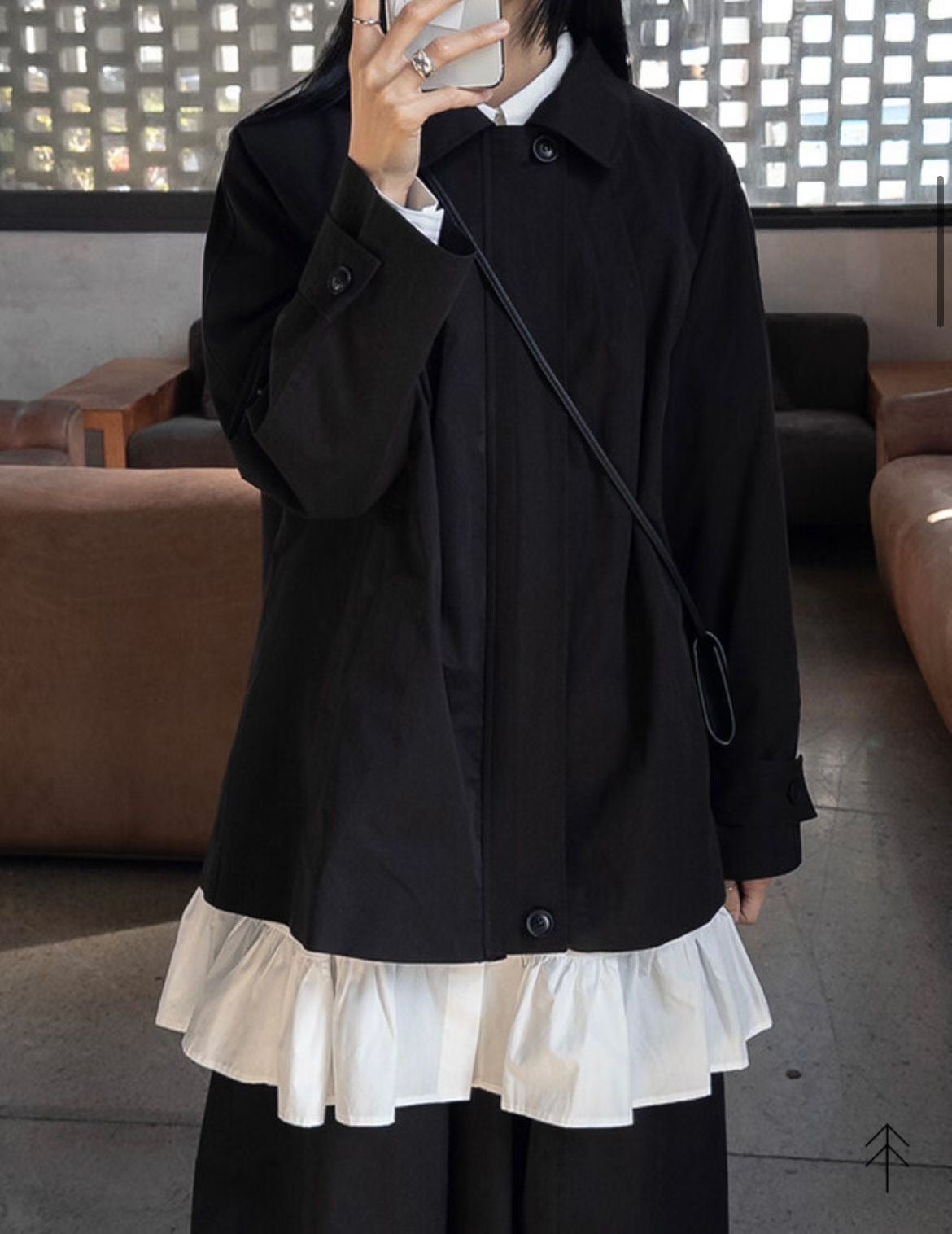 JK43- 打褶傘形薄外套 | Beige | Black